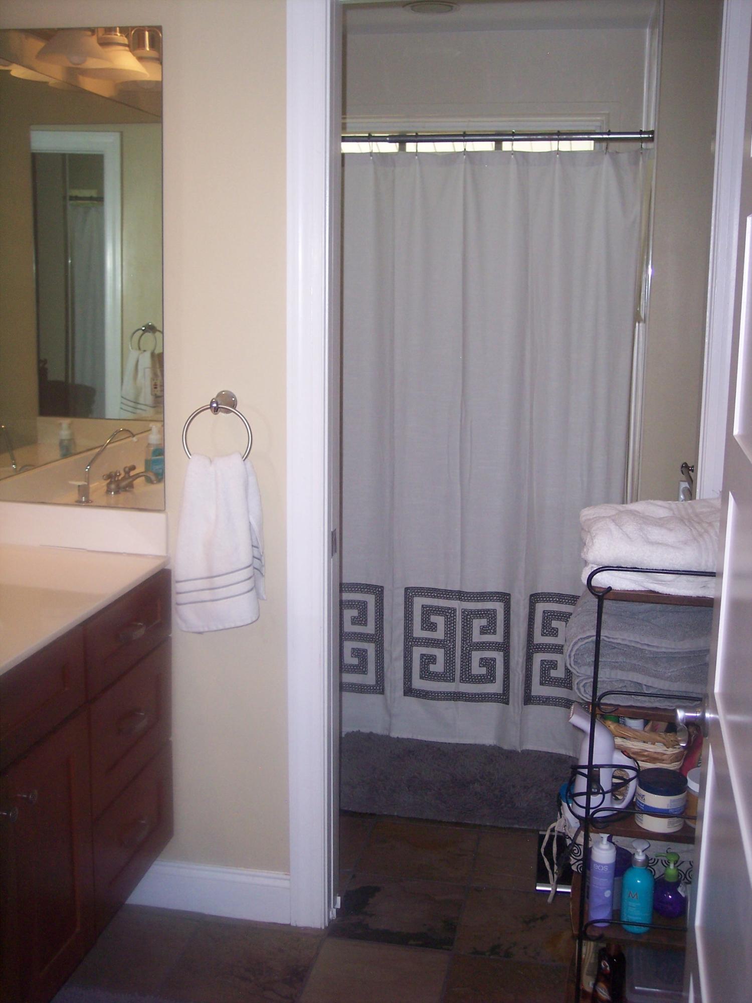 TWIN OAKS 1ST ADDN - Residential