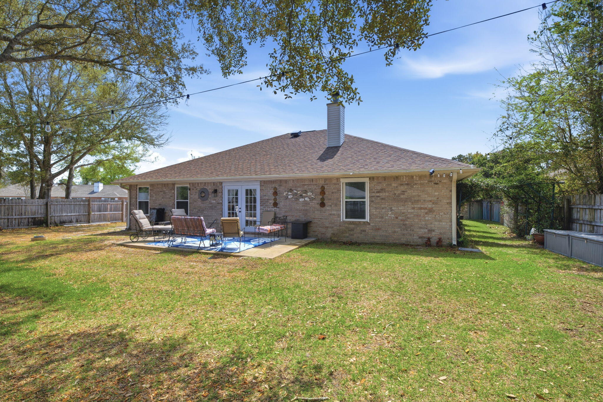 ROBLEDAL ESTATES - Residential