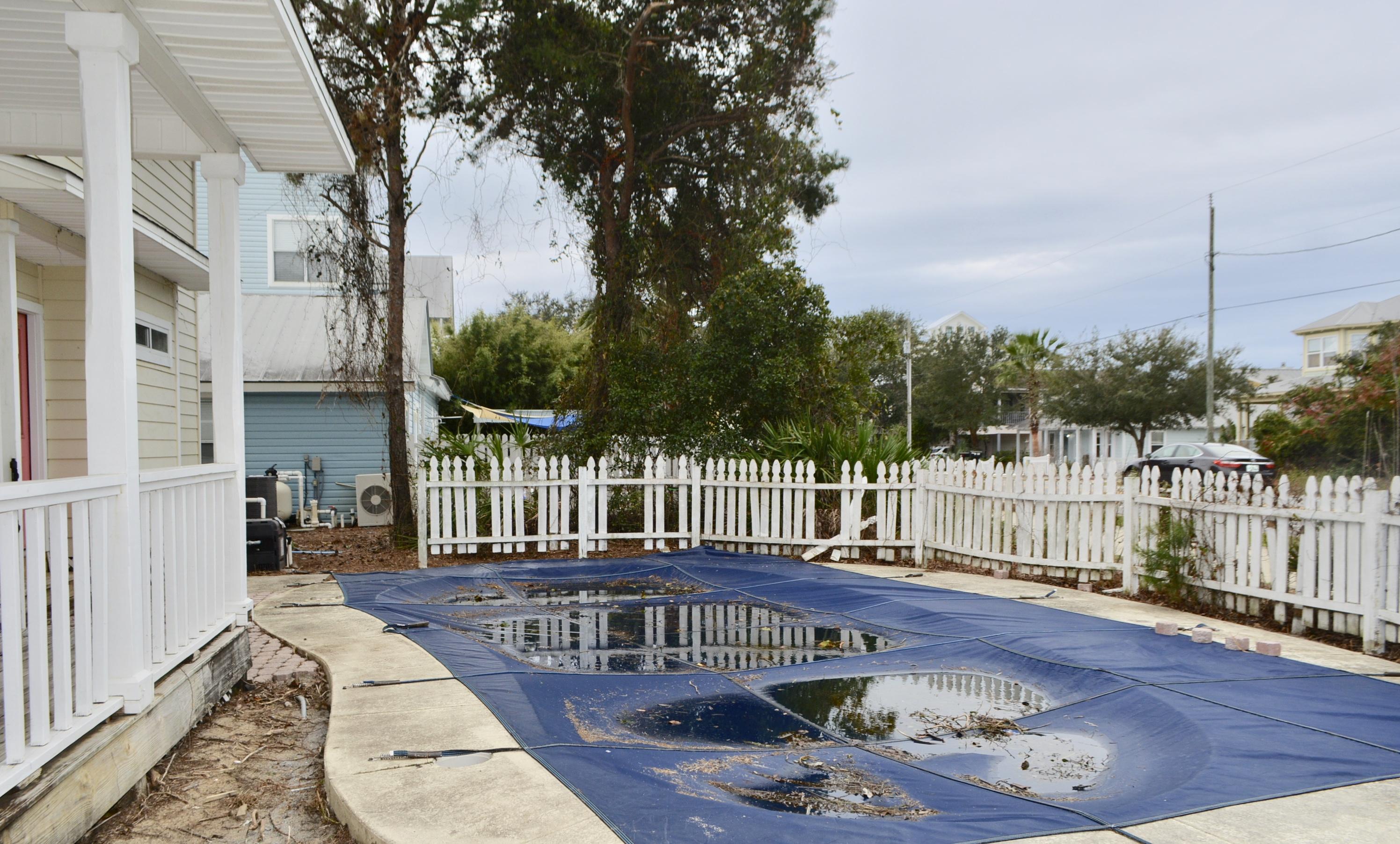 CRYSTAL BEACH - Residential