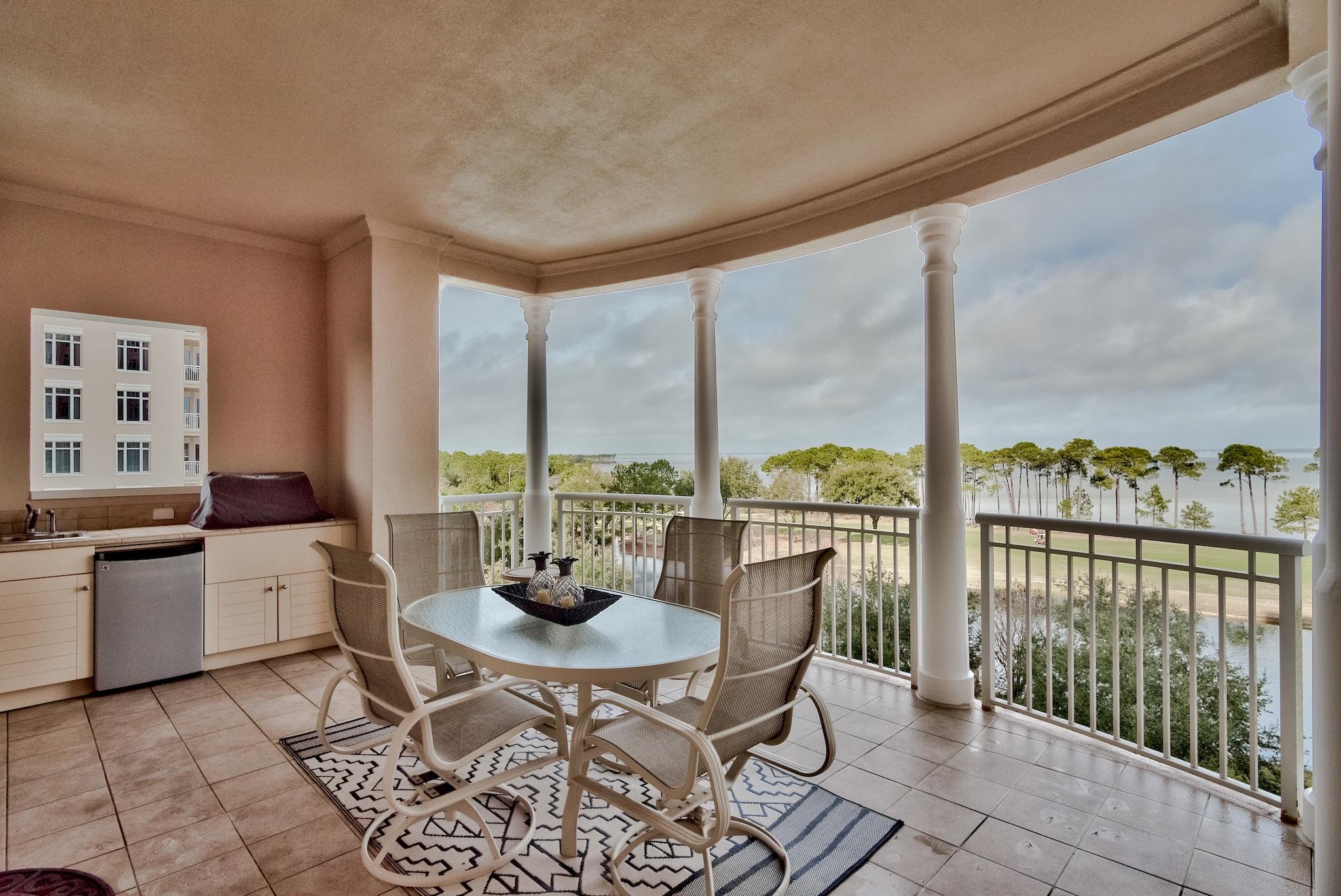 ONE WATER PLACE - Residential