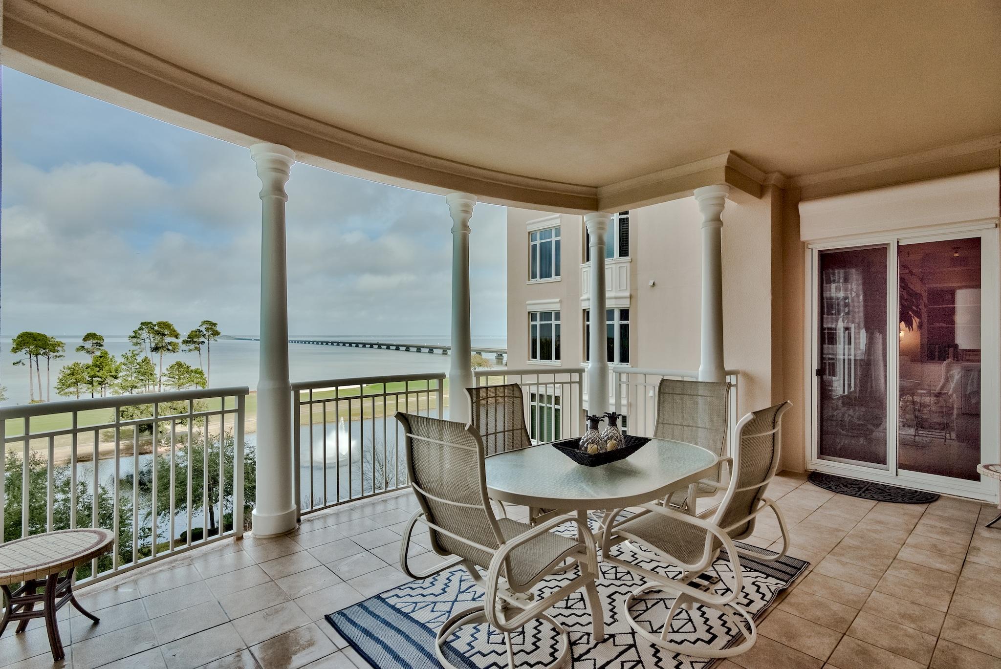 ONE WATER PLACE - Residential