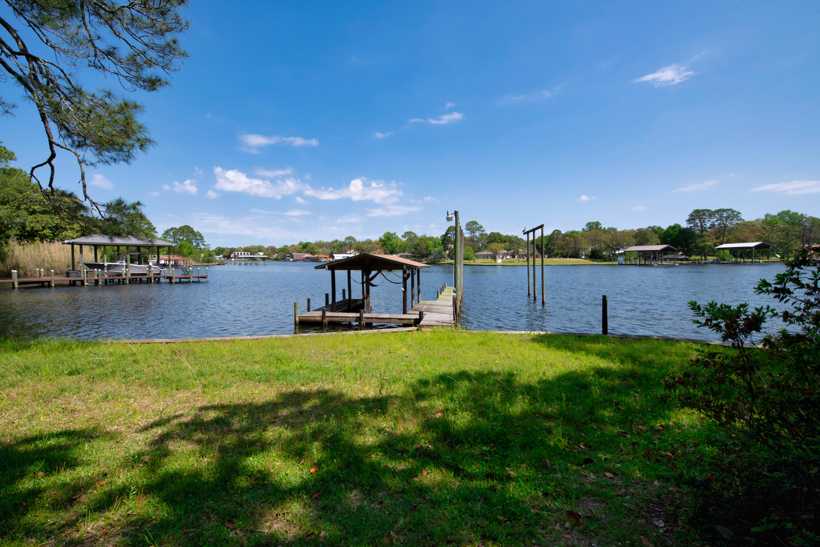 BAYOU WOODS 4TH ADDN LOT 9 - Residential