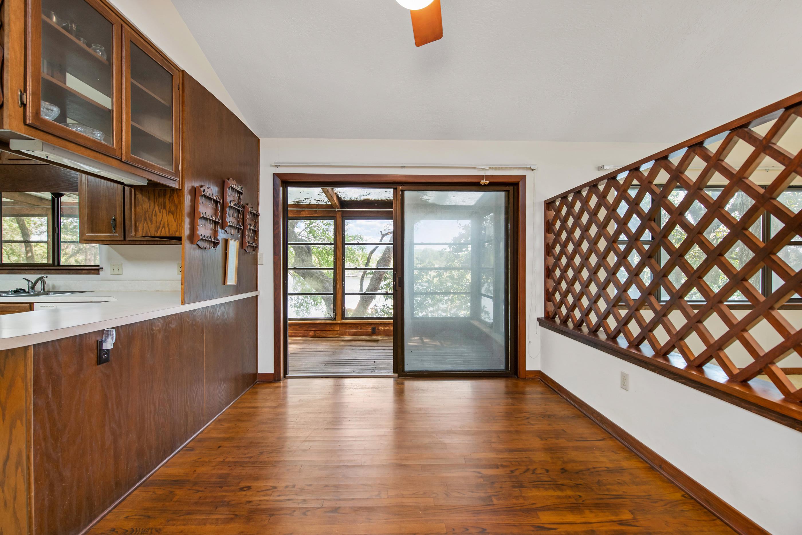 BAYOU WOODS 4TH ADDN LOT 9 - Residential