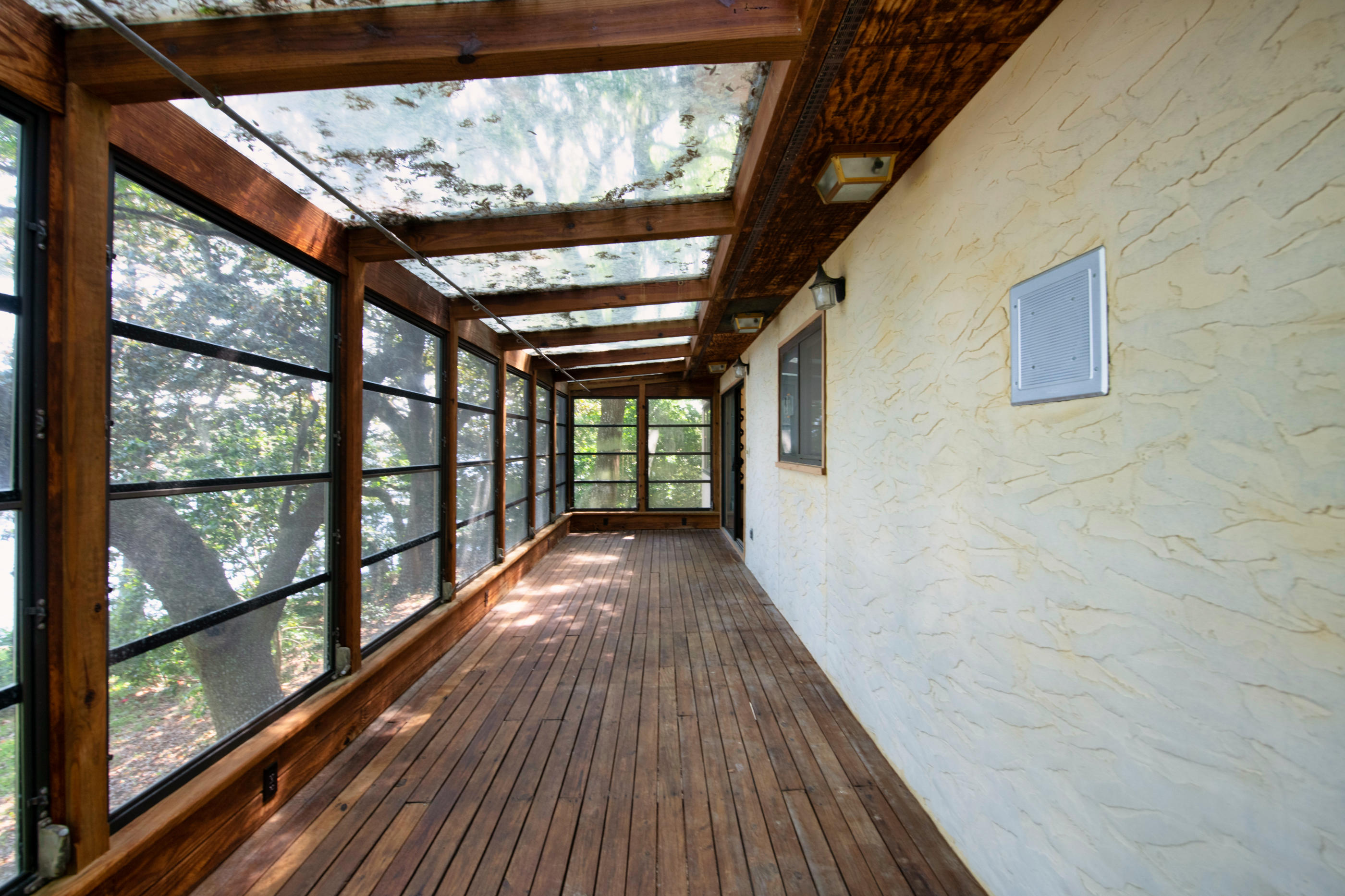 BAYOU WOODS 4TH ADDN LOT 9 - Residential