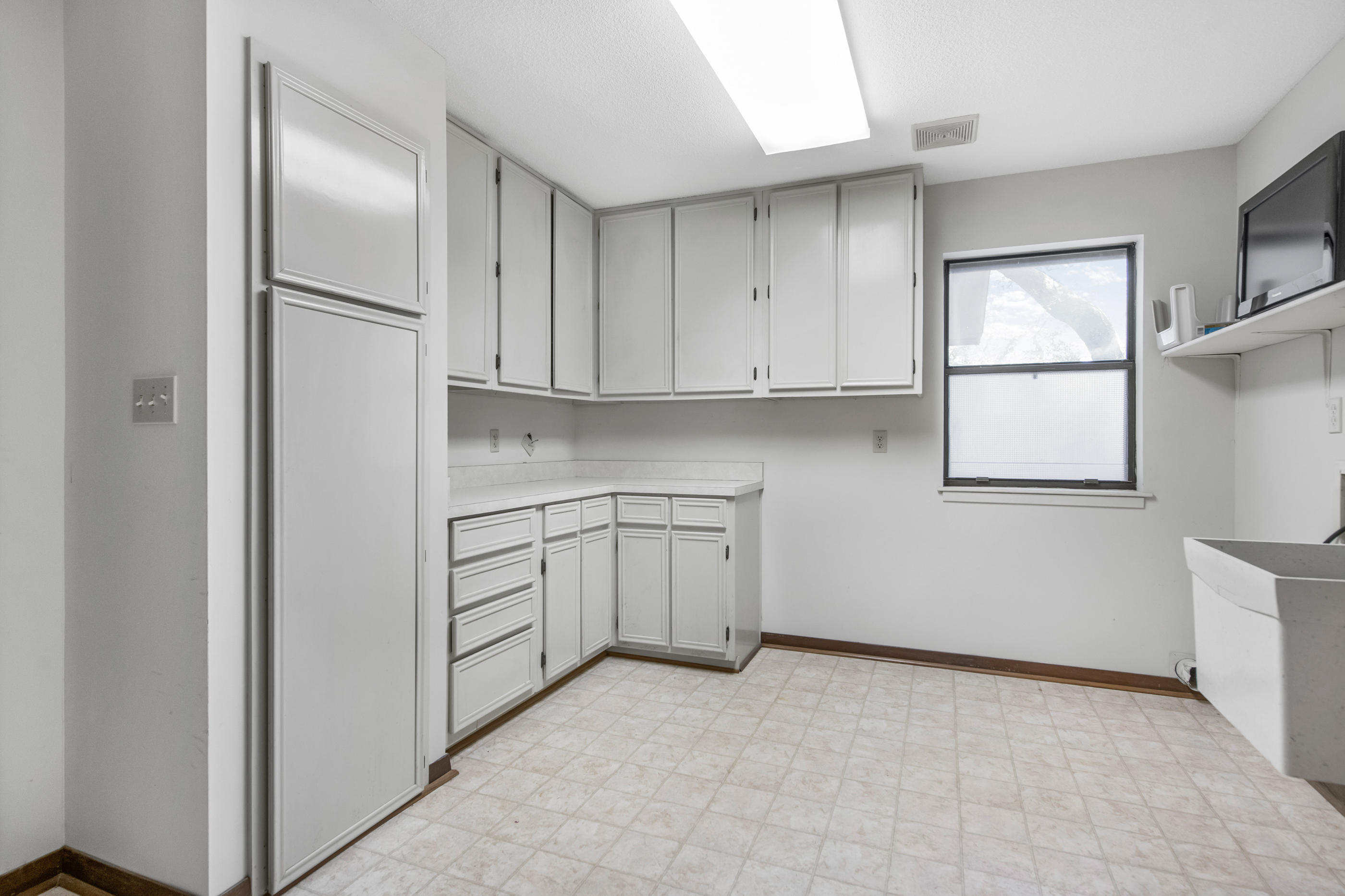 BAYOU WOODS 4TH ADDN LOT 9 - Residential