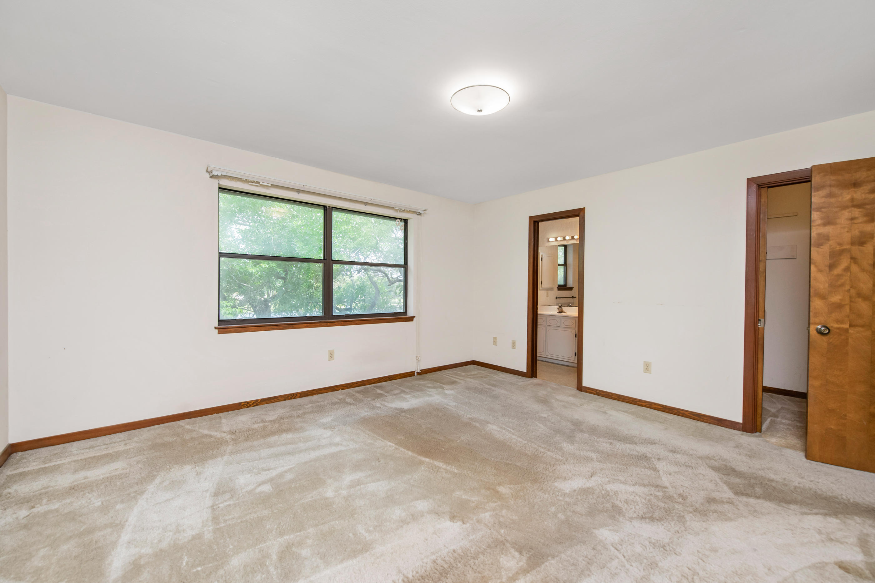 BAYOU WOODS 4TH ADDN LOT 9 - Residential