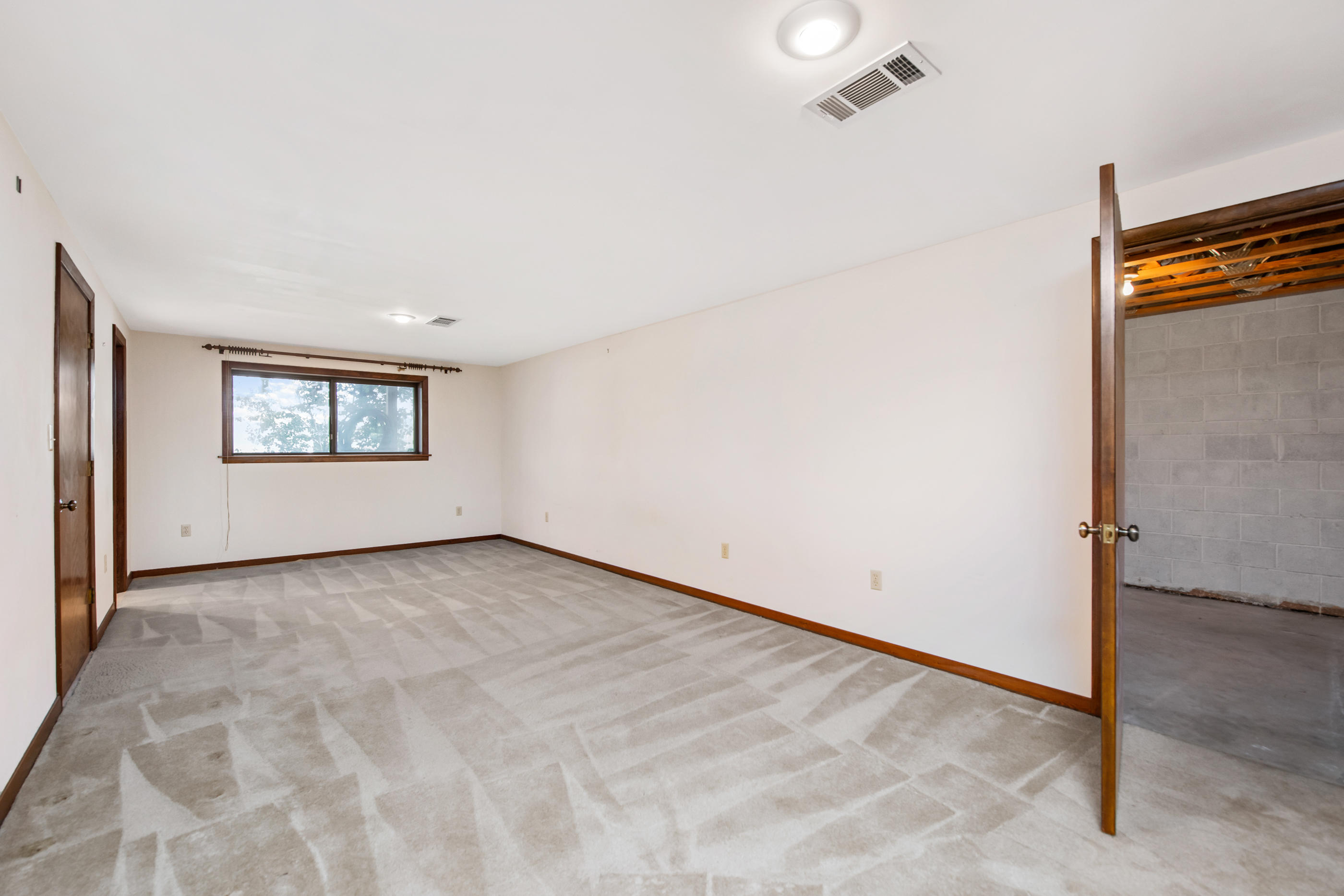 BAYOU WOODS 4TH ADDN LOT 9 - Residential