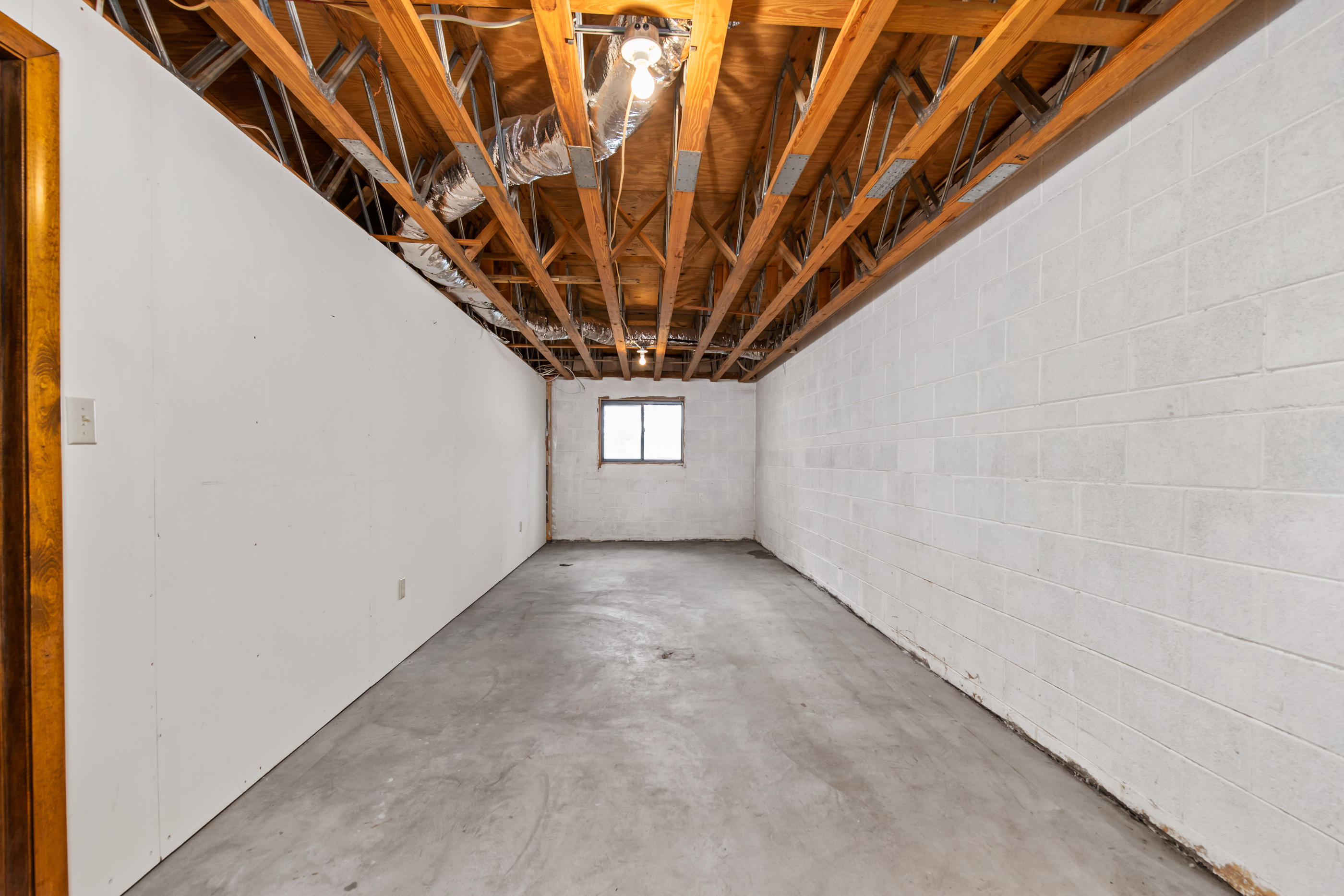 BAYOU WOODS 4TH ADDN LOT 9 - Residential