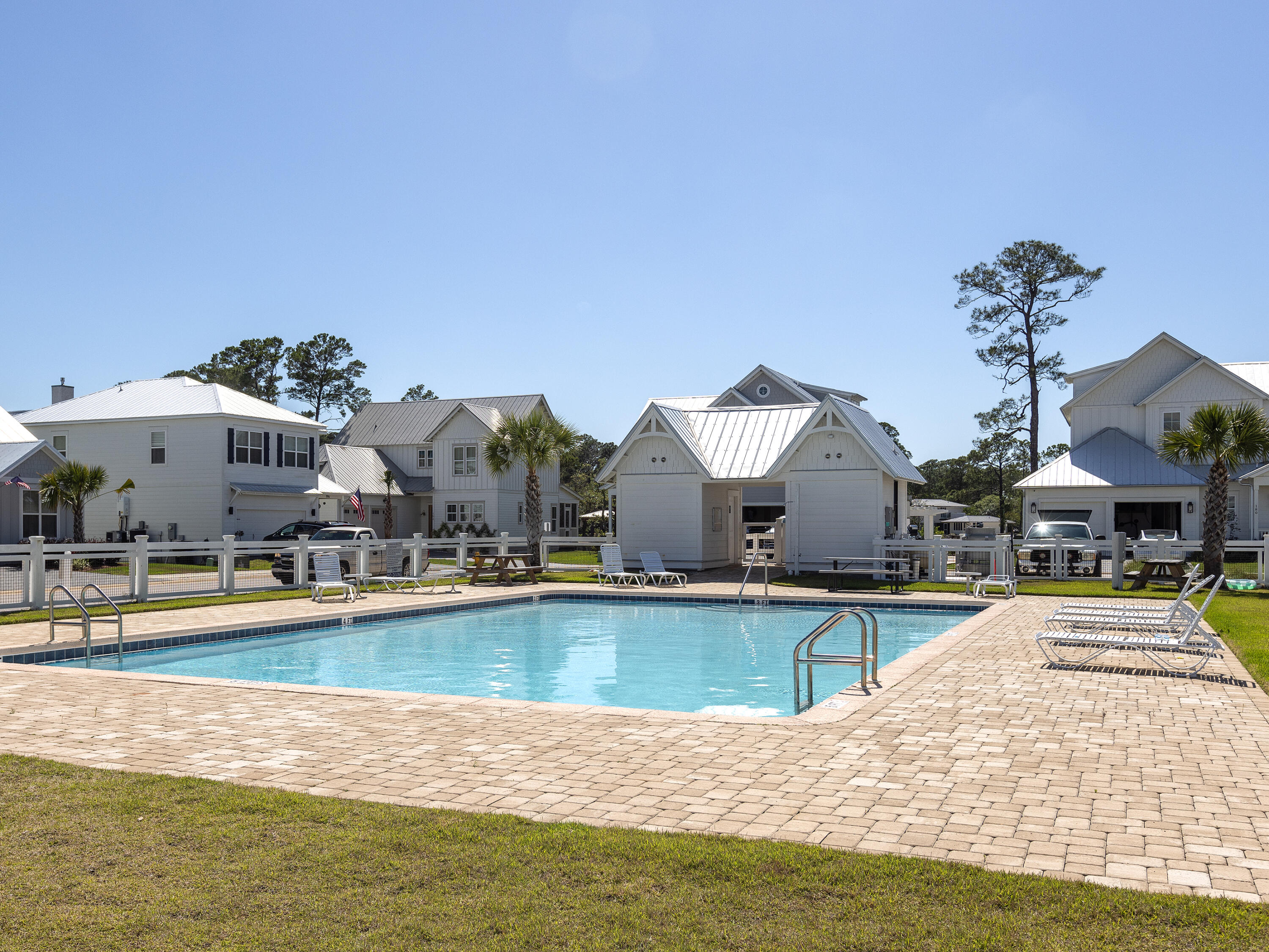 Daxton on the Bay - Residential Lease