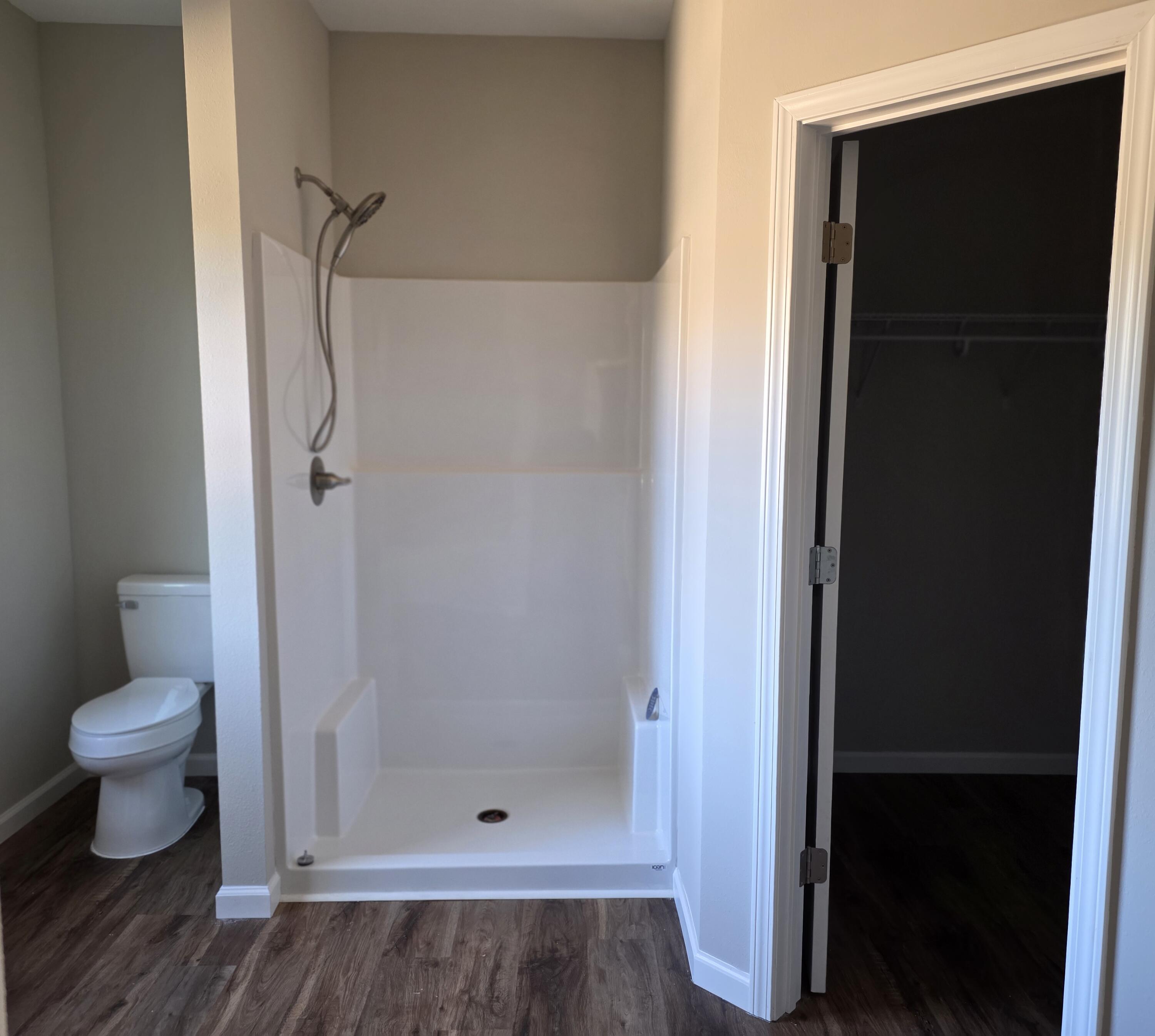 OAKWOOD HILLS UNIT 1 - Residential