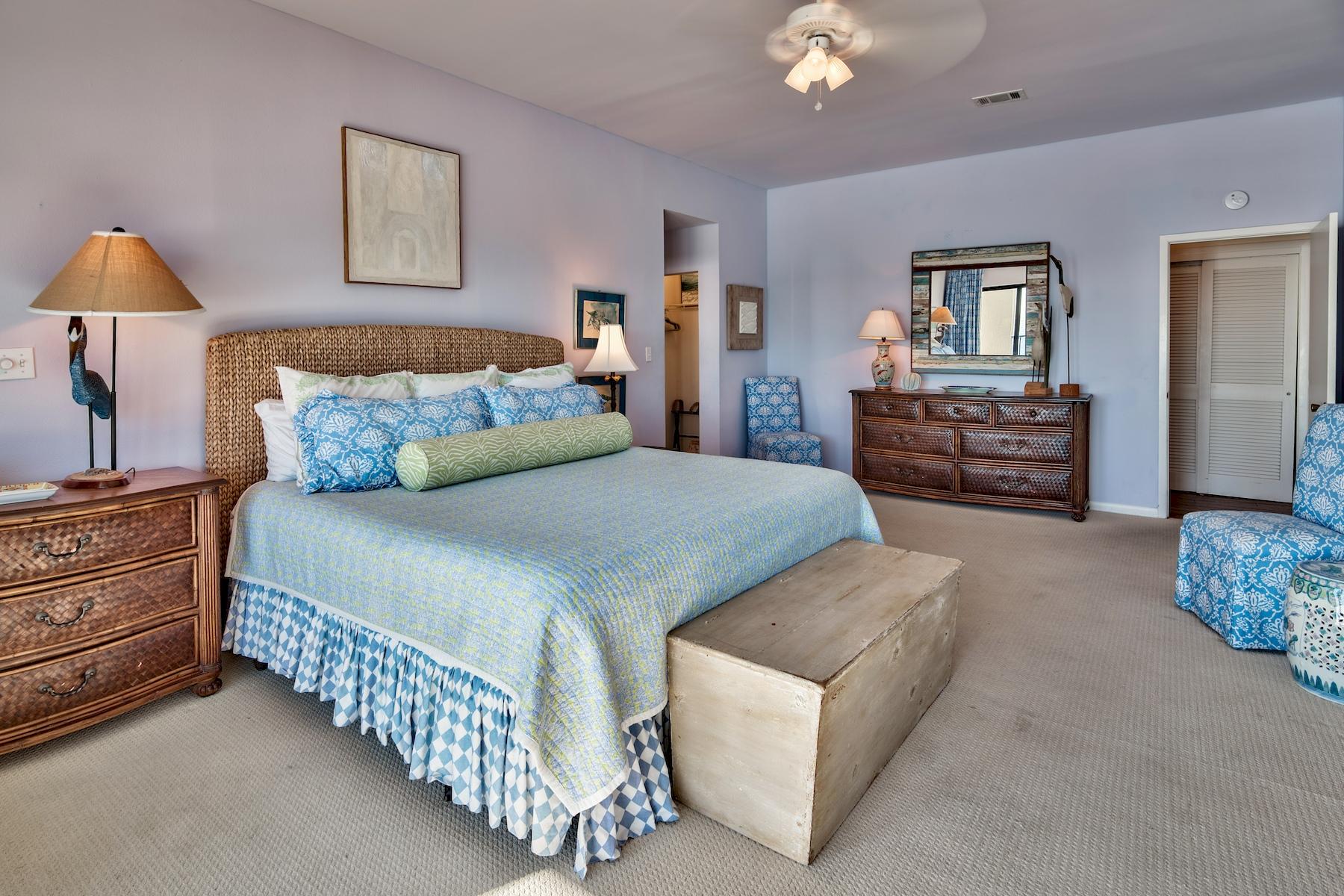 HUNTINGTON BY THE SEA CONDO - Residential