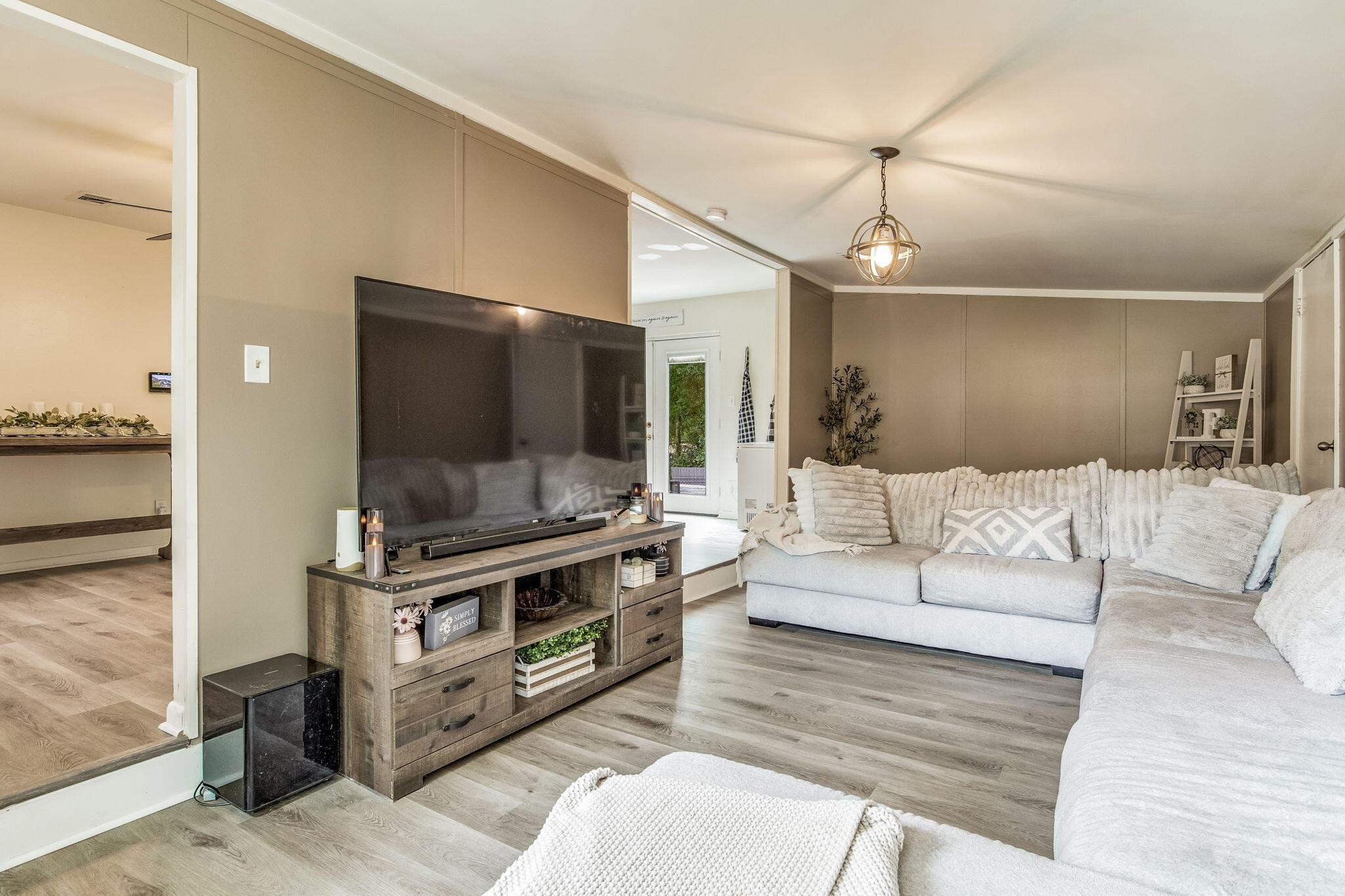 CRESCENT LAKE - Residential