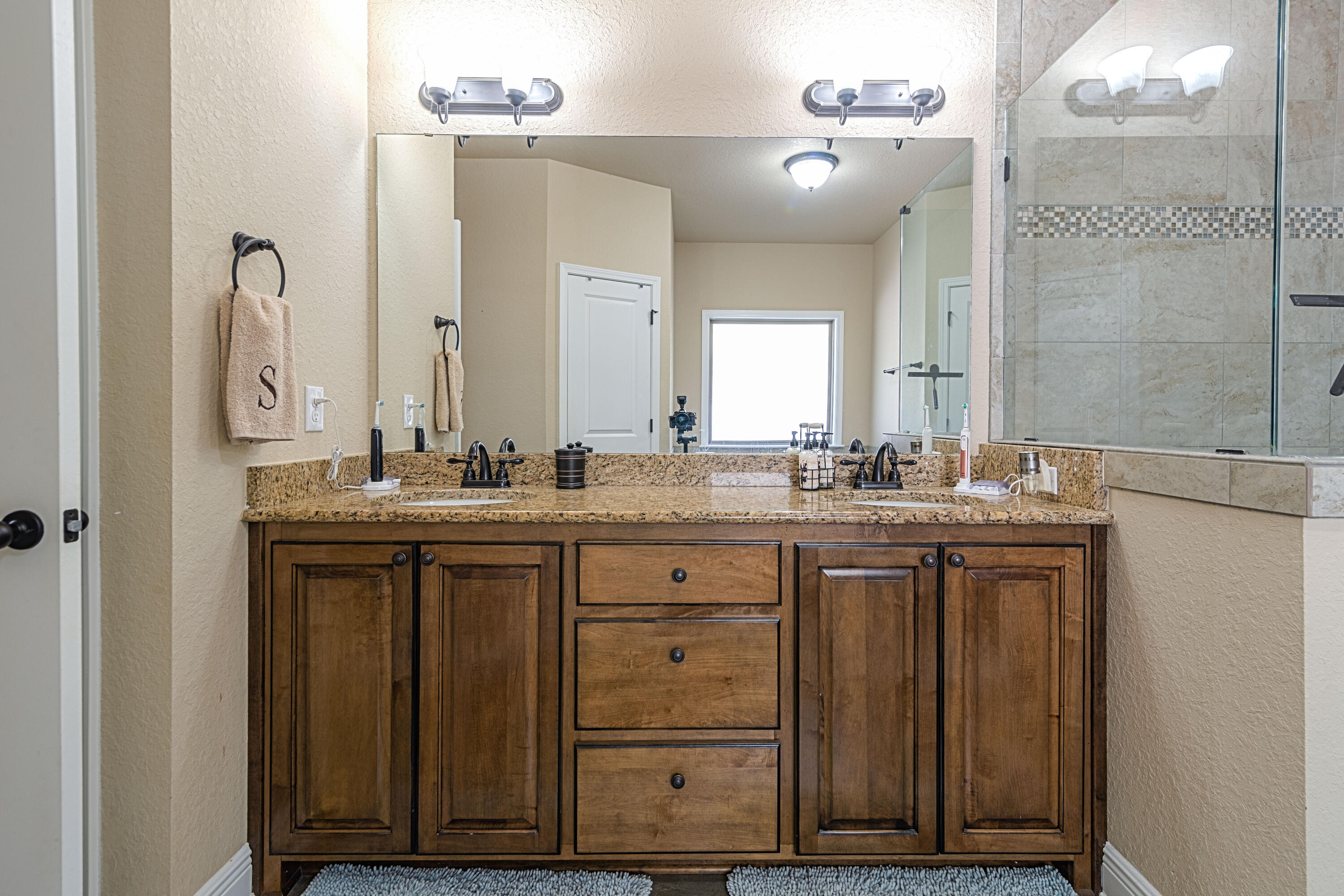 C-VIEW SOUTH  HOMEWOOD ESTATE - Residential