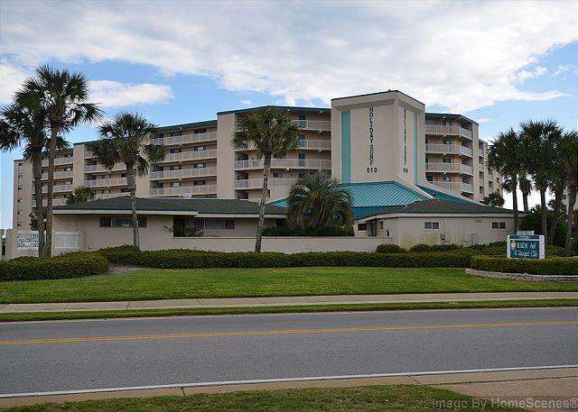 HOLIDAY SURF & RACQUET CLUB - Residential