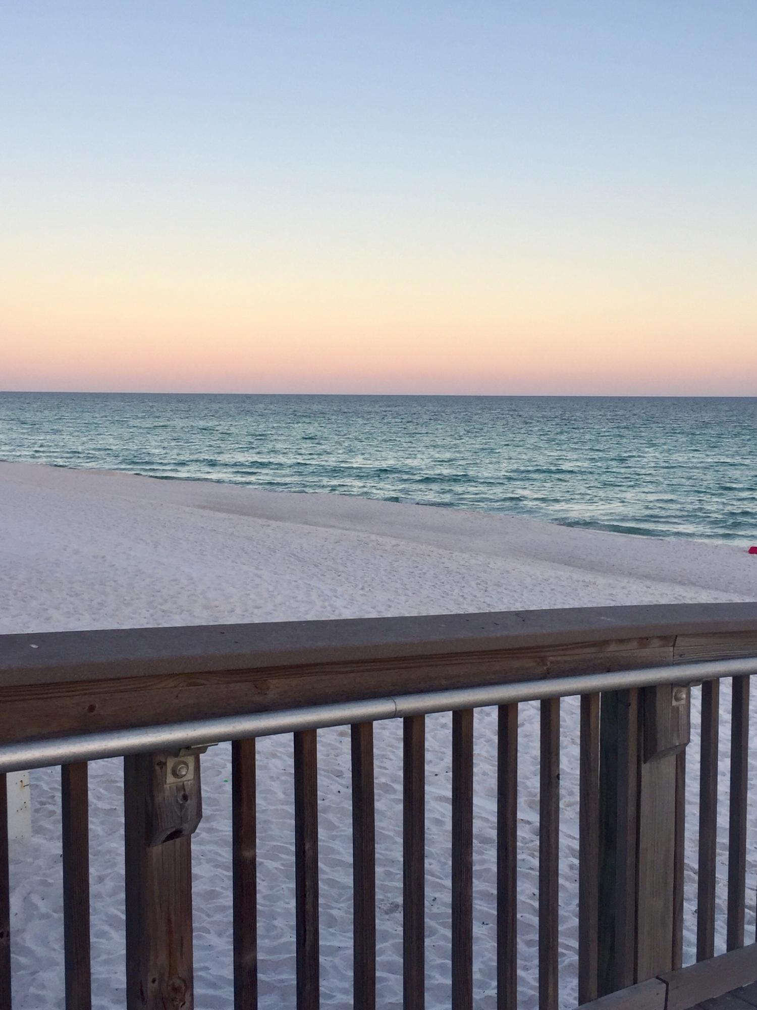 HOLIDAY SURF & RACQUET CLUB - Residential