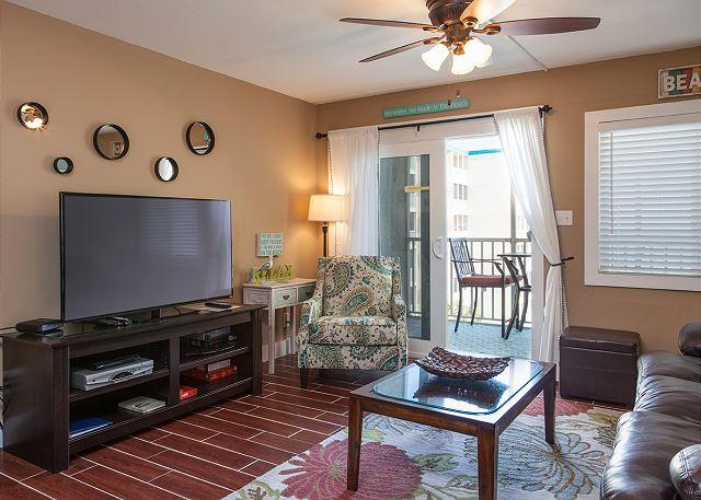 HOLIDAY SURF & RACQUET CLUB - Residential