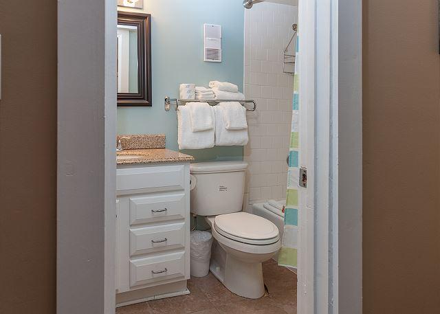 HOLIDAY SURF & RACQUET CLUB - Residential