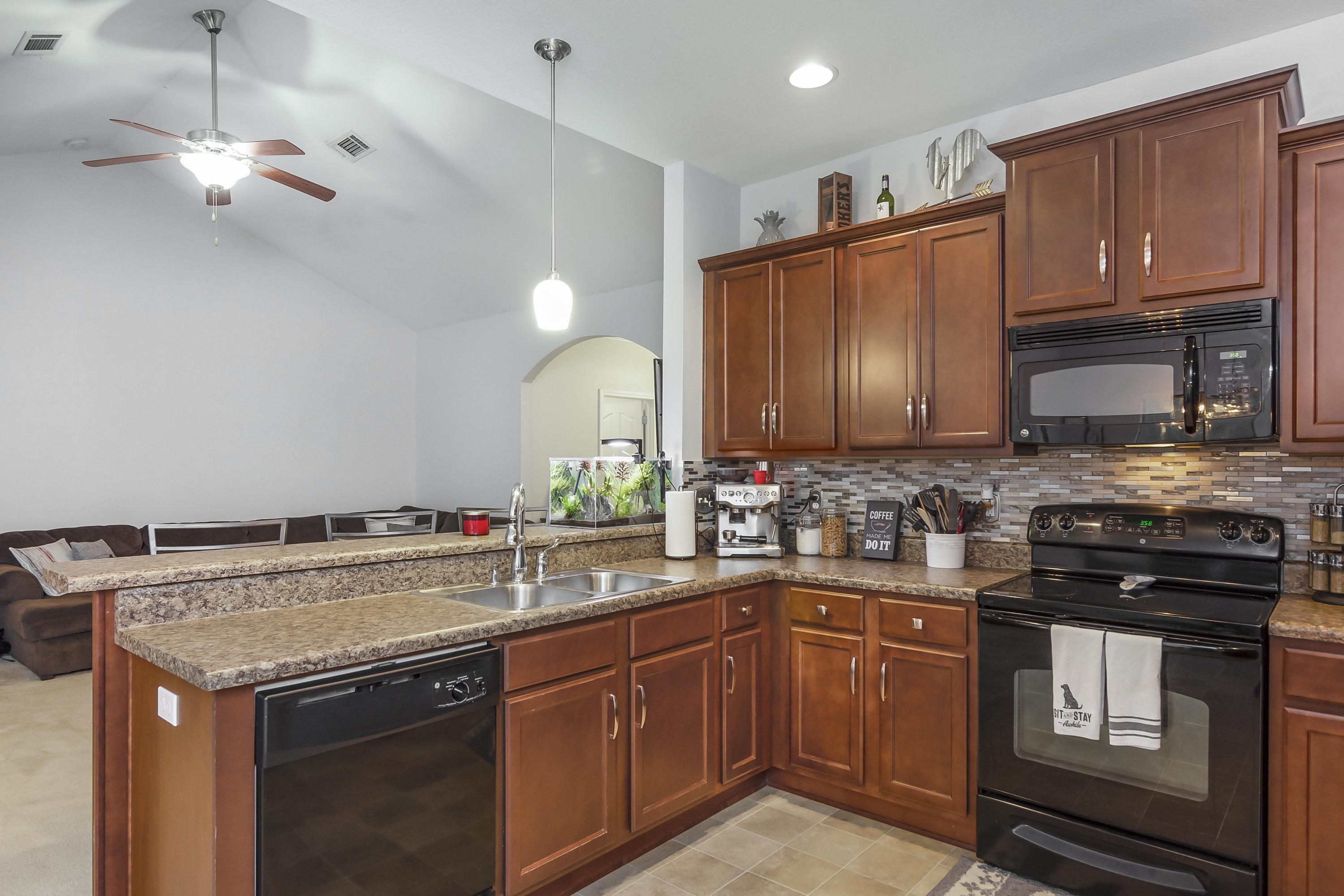 ROLLING RIDGE - Residential