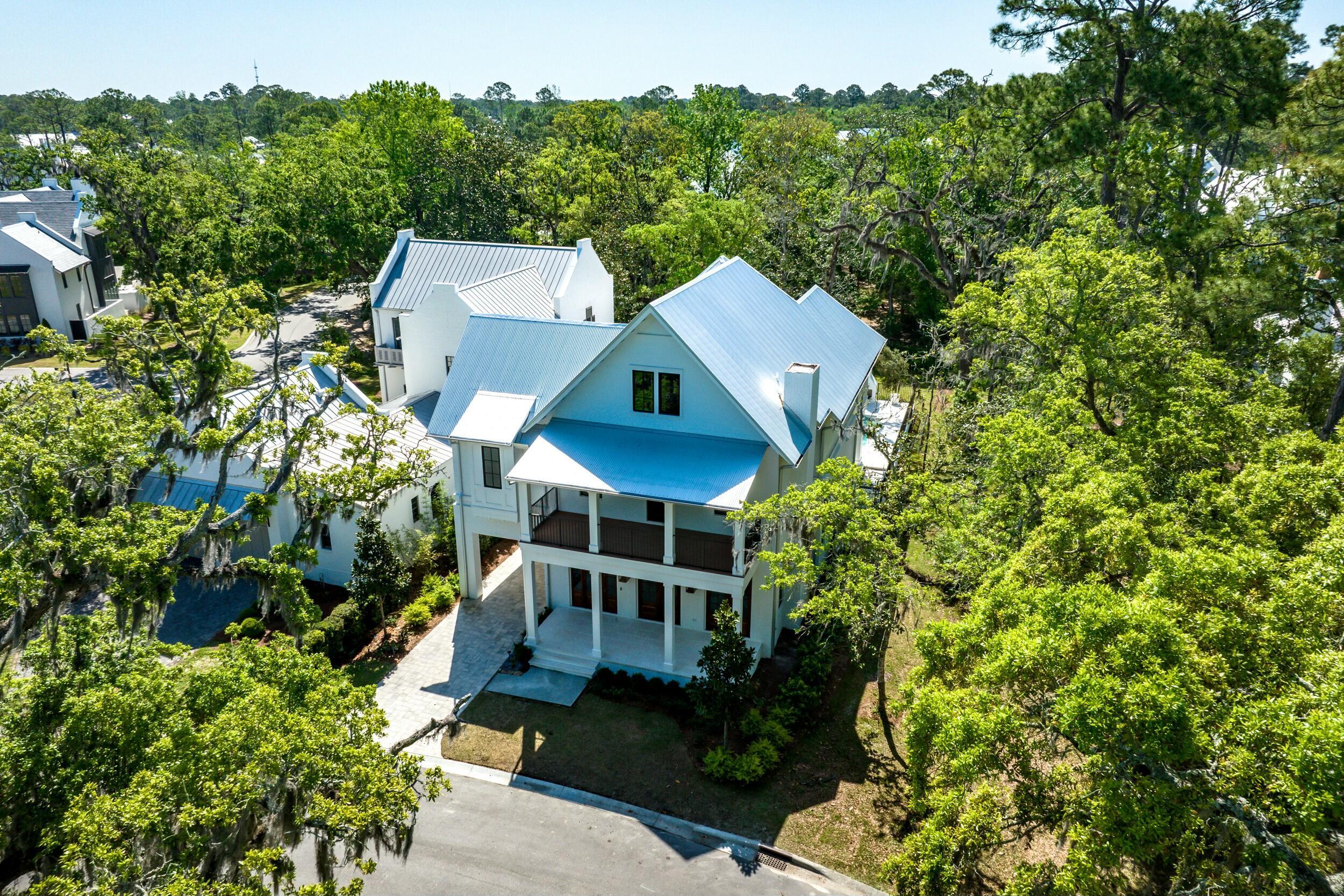 CHURCHILL OAKS - Residential