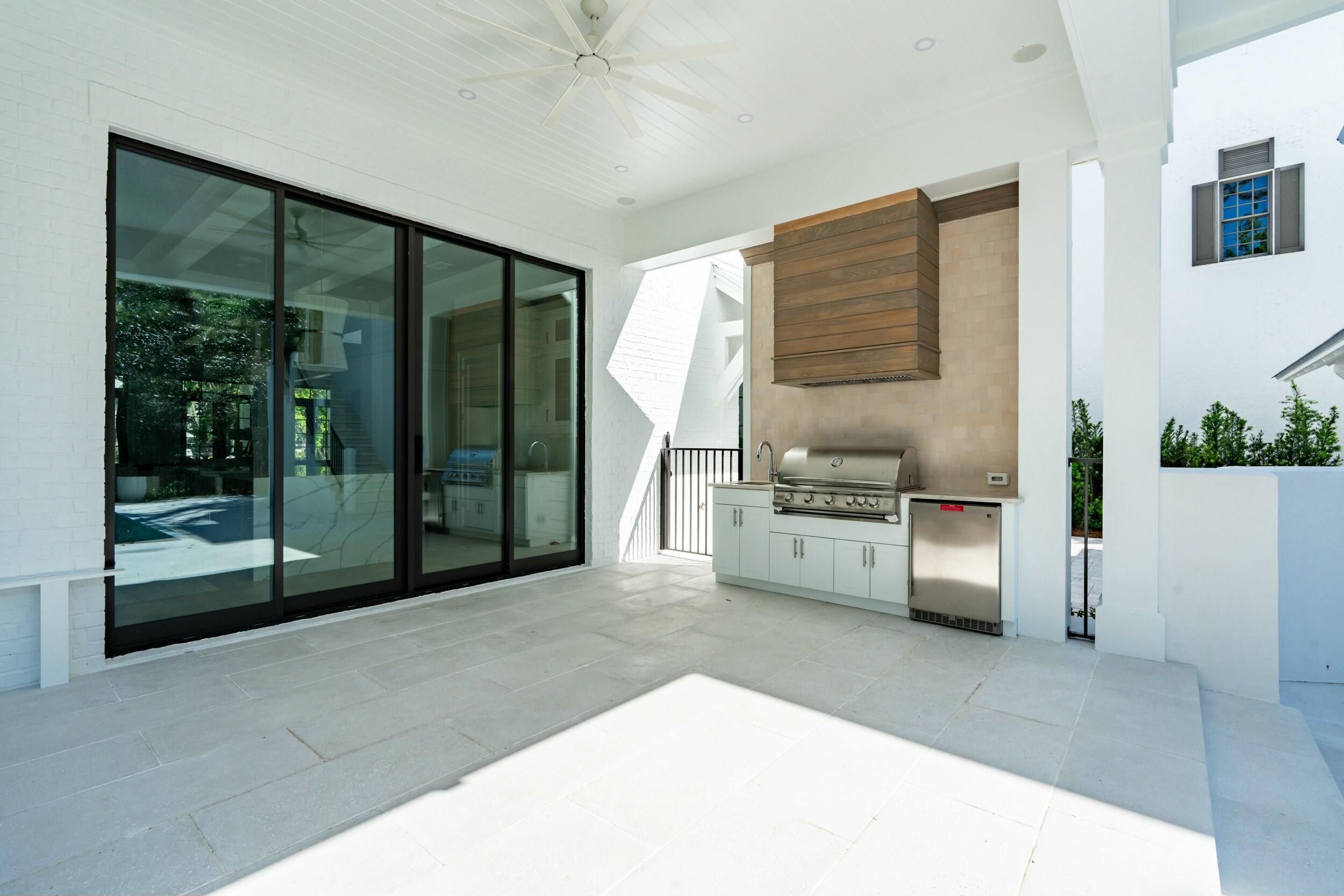CHURCHILL OAKS - Residential