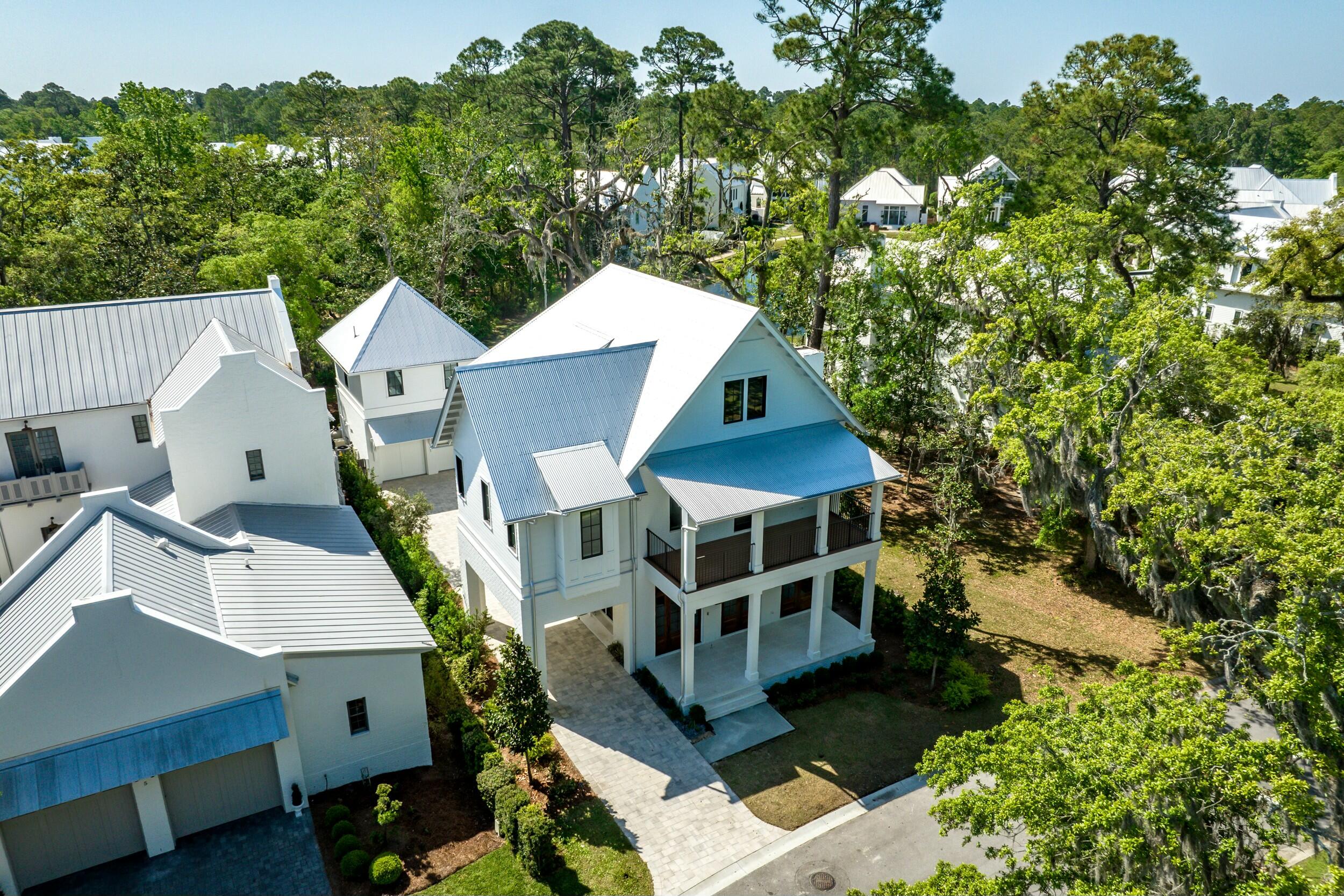 CHURCHILL OAKS - Residential