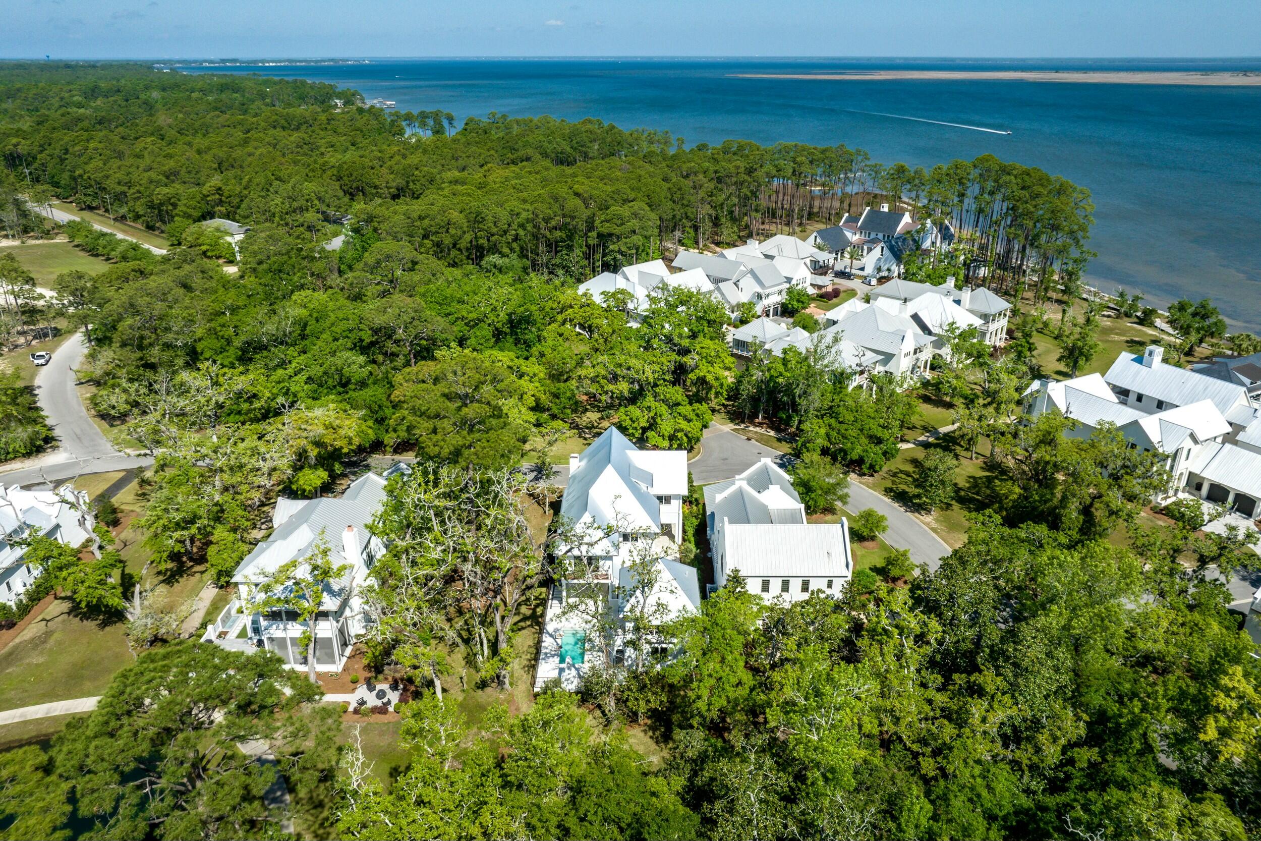 CHURCHILL OAKS - Residential