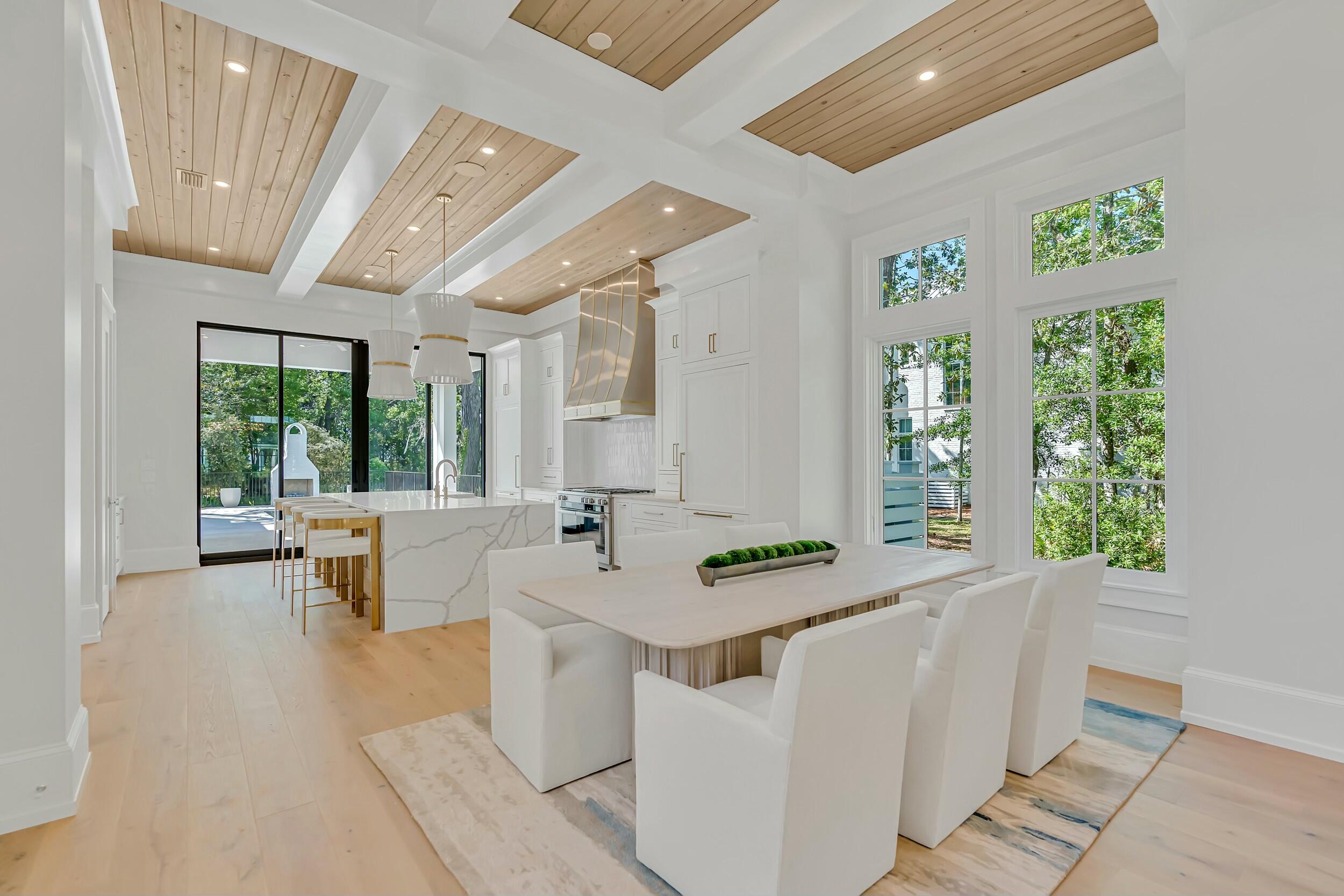 CHURCHILL OAKS - Residential