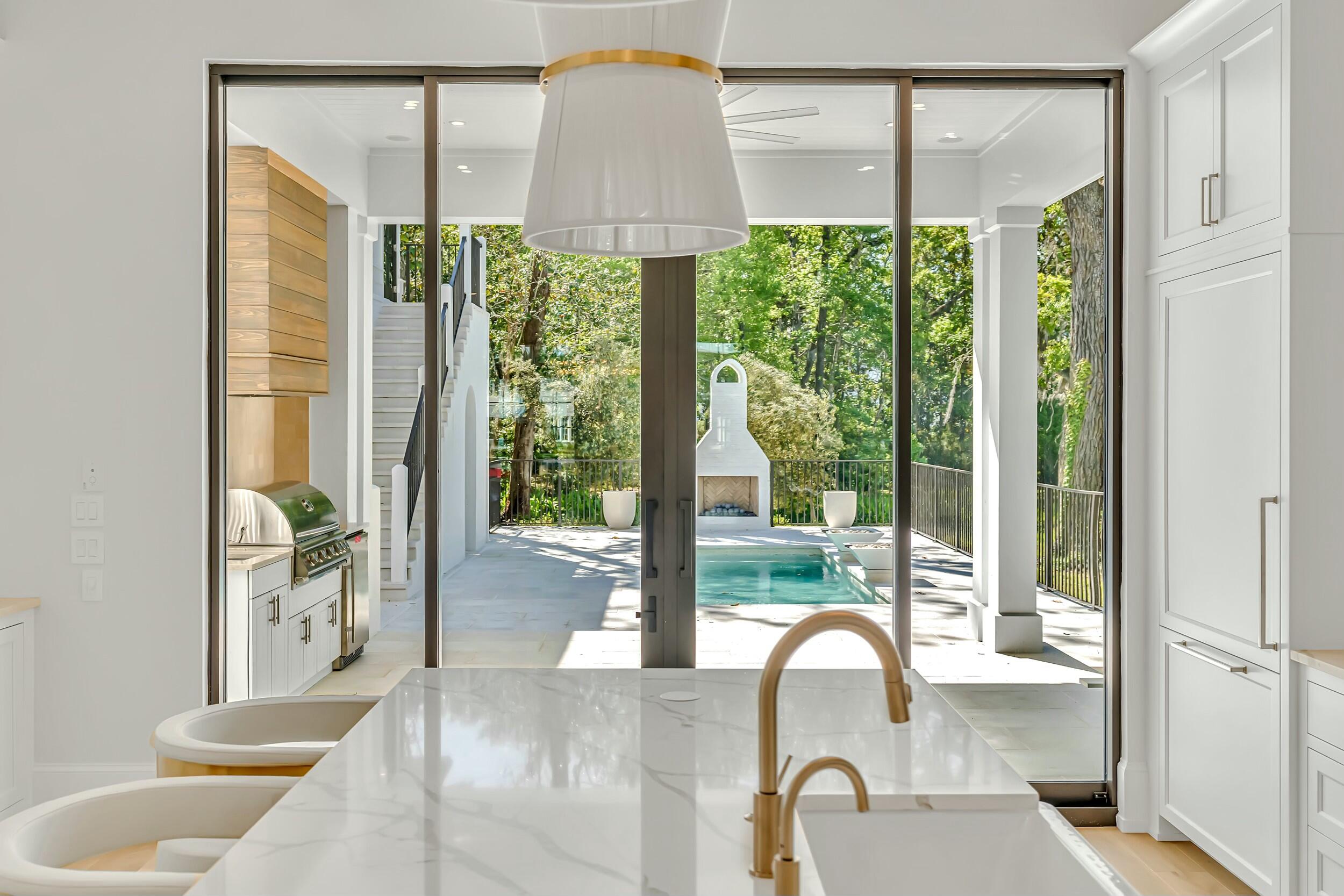 CHURCHILL OAKS - Residential