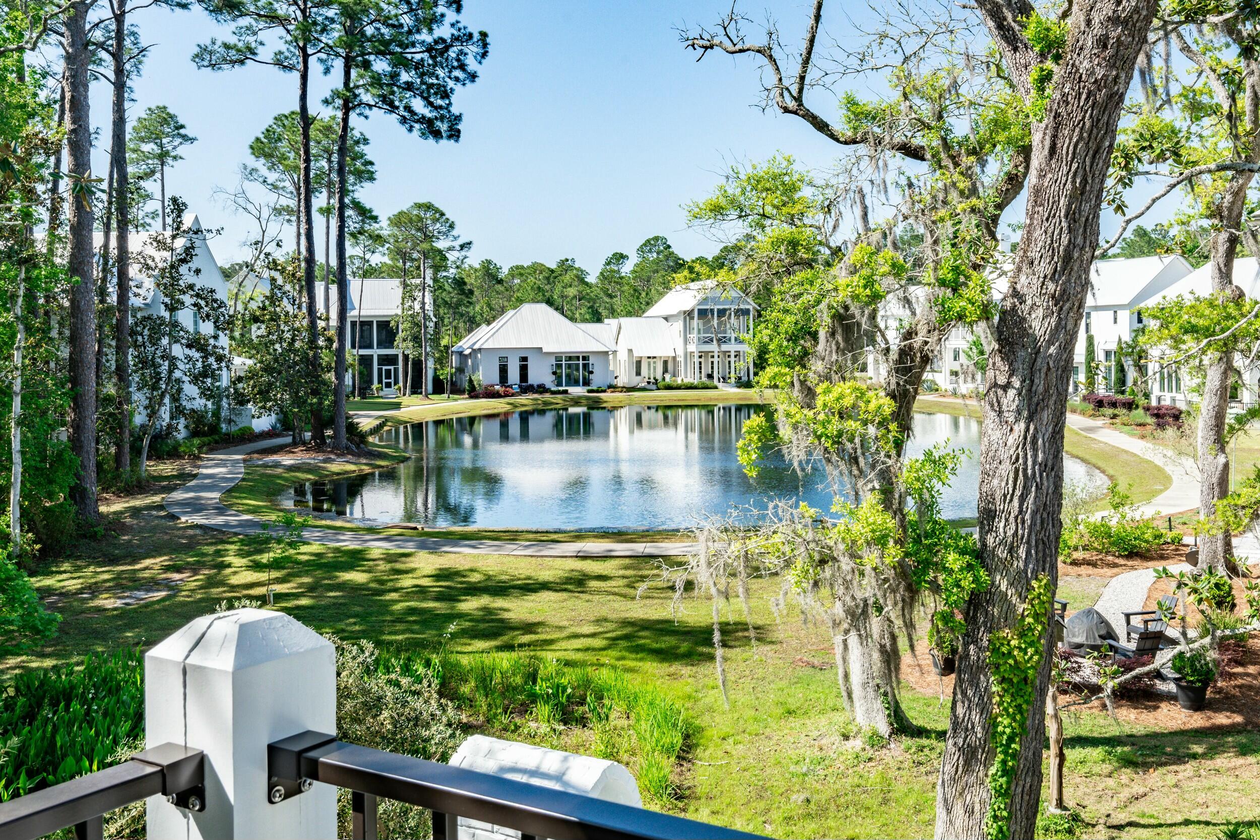 CHURCHILL OAKS - Residential
