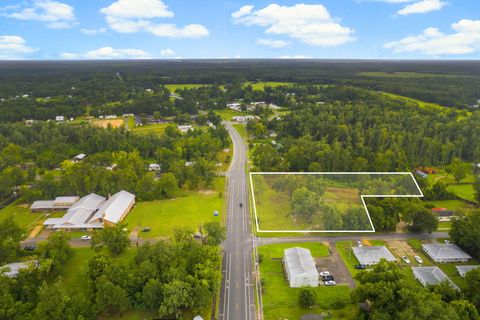 Photo of 1021 Highway 71, Wewahitchka, FL 32465 (MLS # 954414) Photo of 1021 Highway 71, Wewahitchka, FL 32465 (MLS # 954414)
