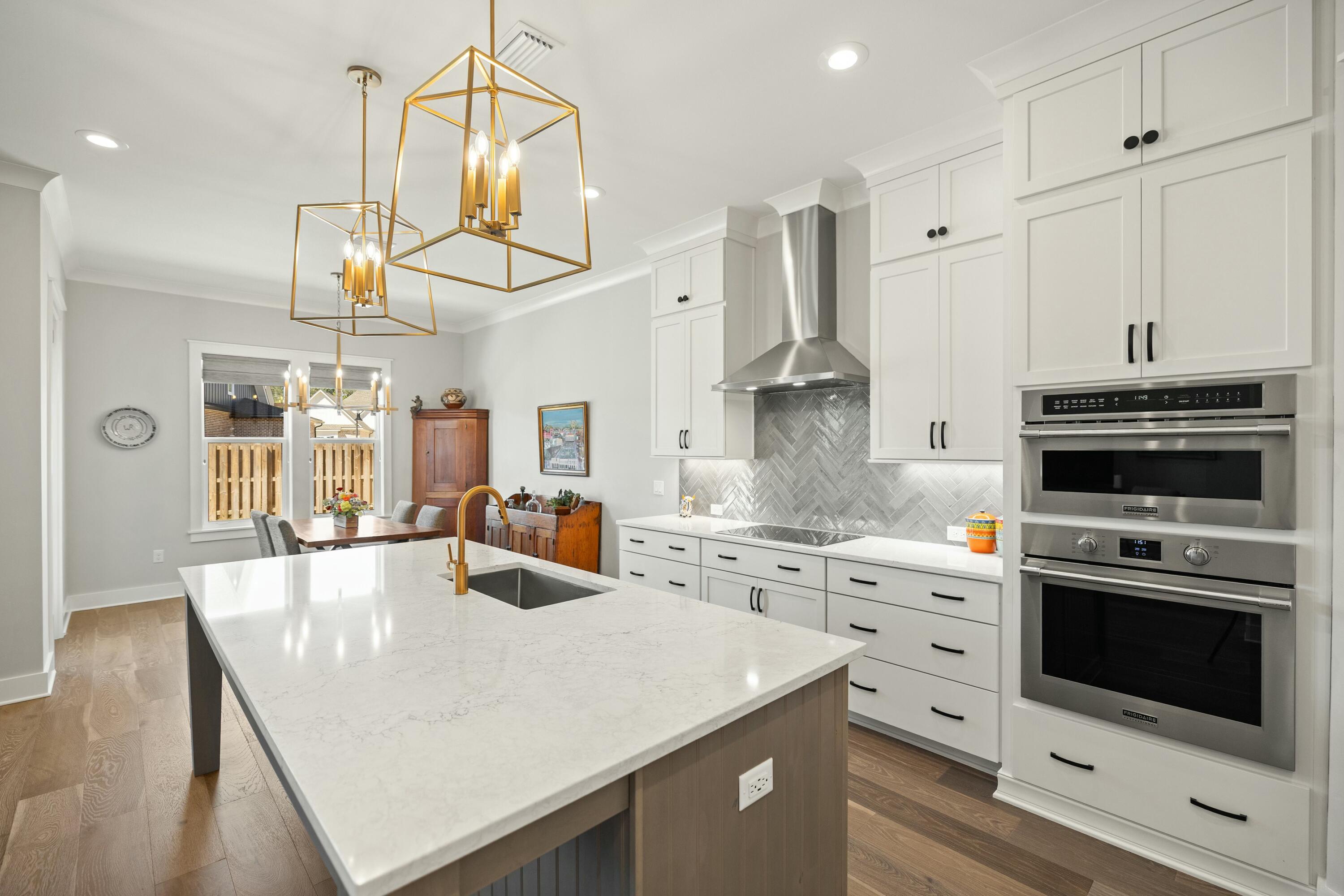 ADDIES PLACE - Residential