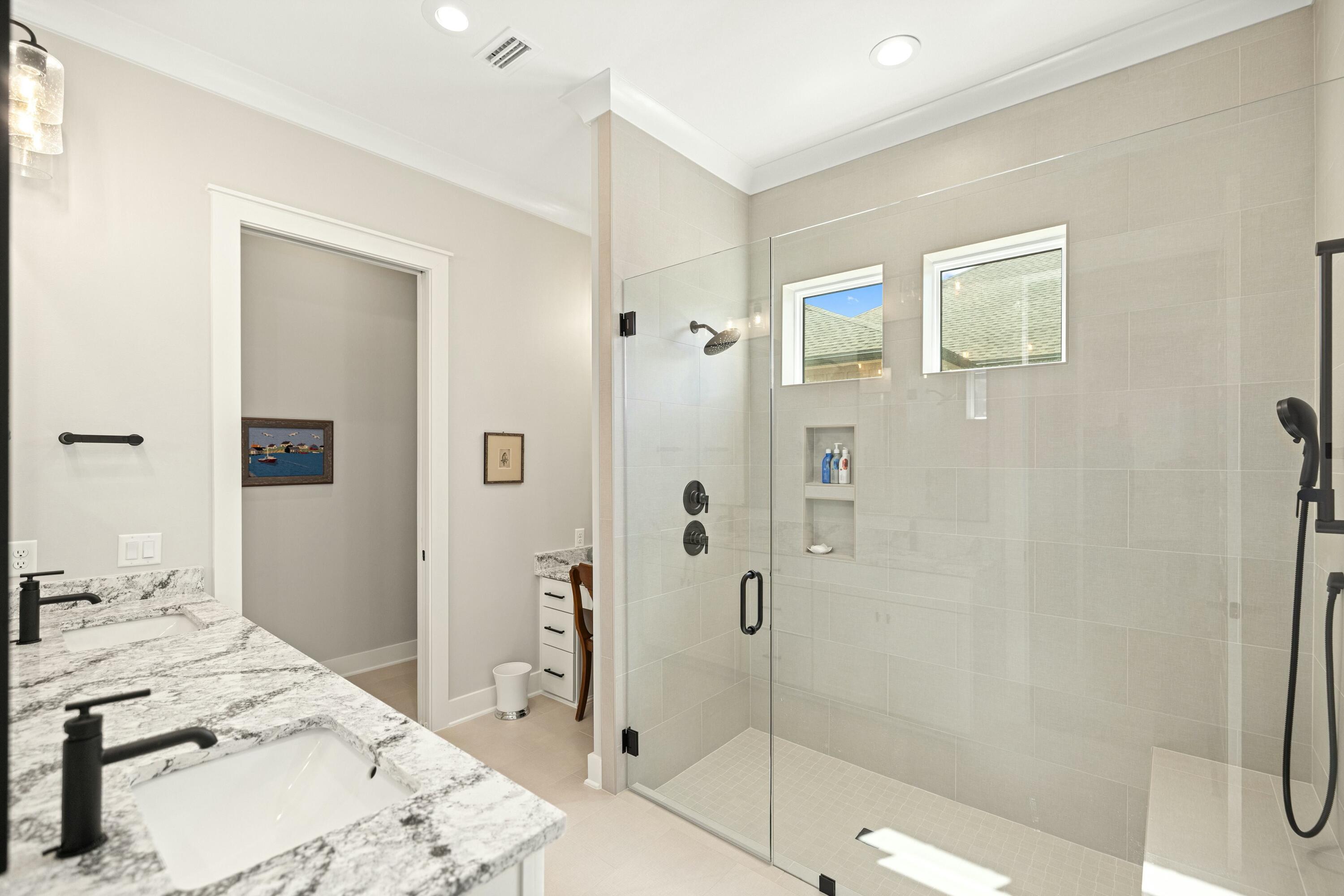 ADDIES PLACE - Residential