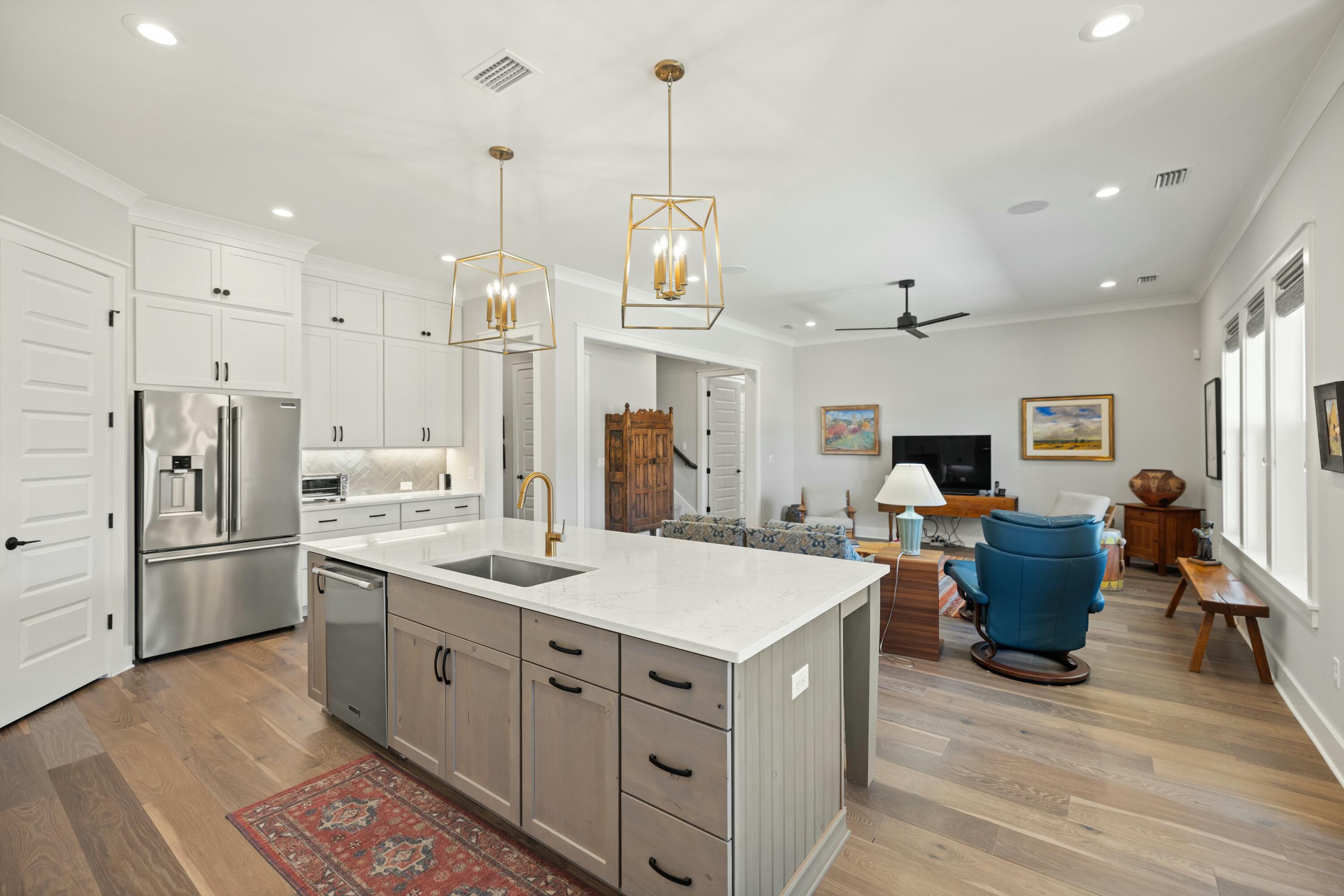 ADDIES PLACE - Residential