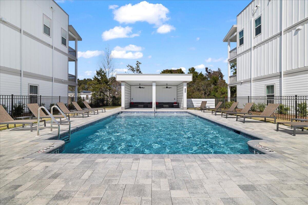 Twin Palms - Residential