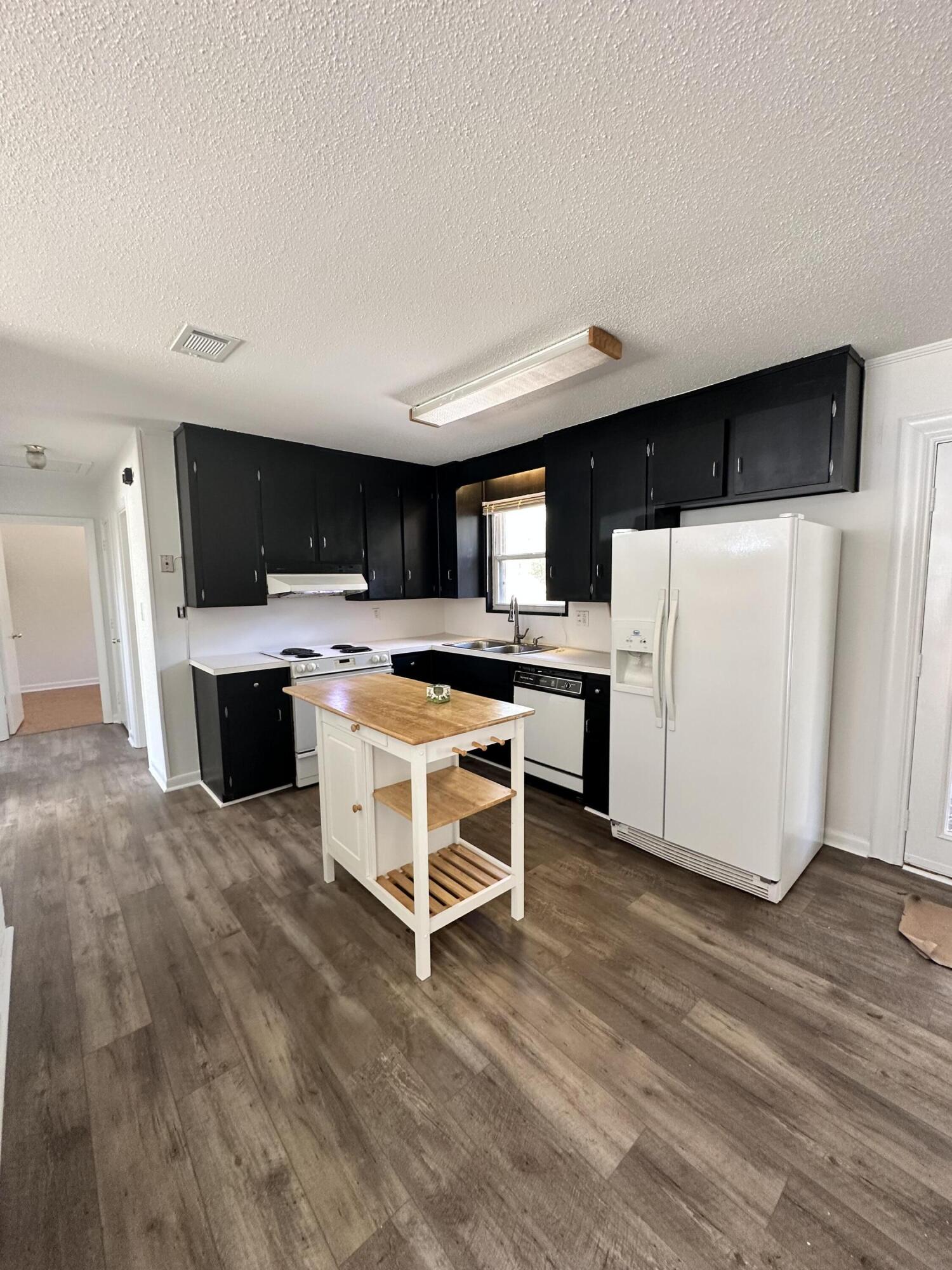 MALLORY HEIGHTS - Residential