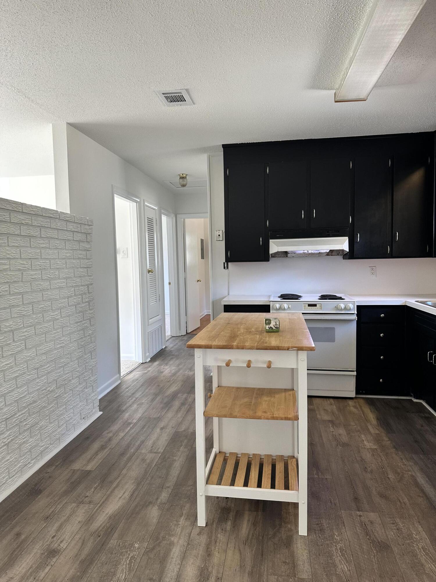 MALLORY HEIGHTS - Residential