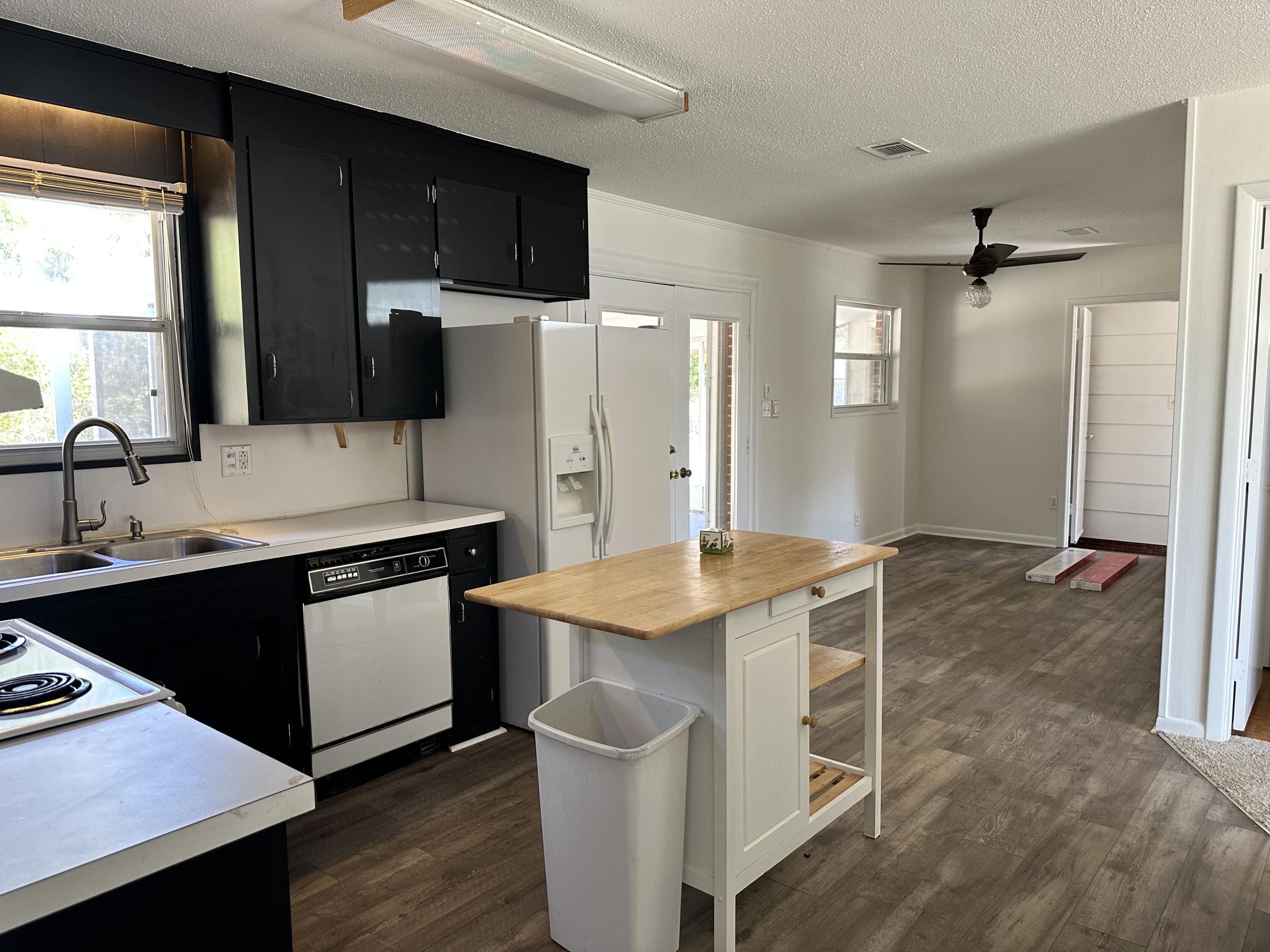 MALLORY HEIGHTS - Residential