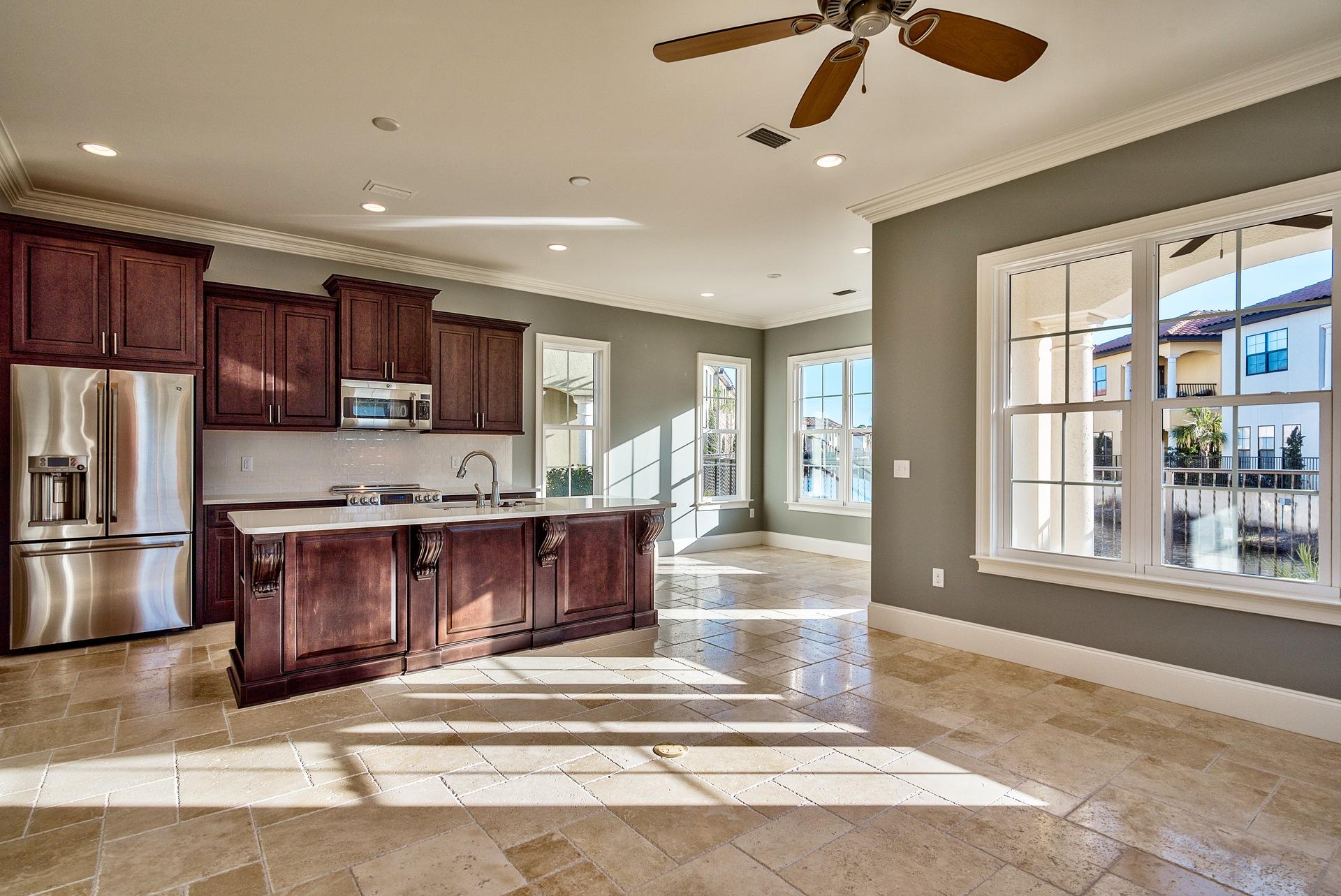 Villa Lago - Residential