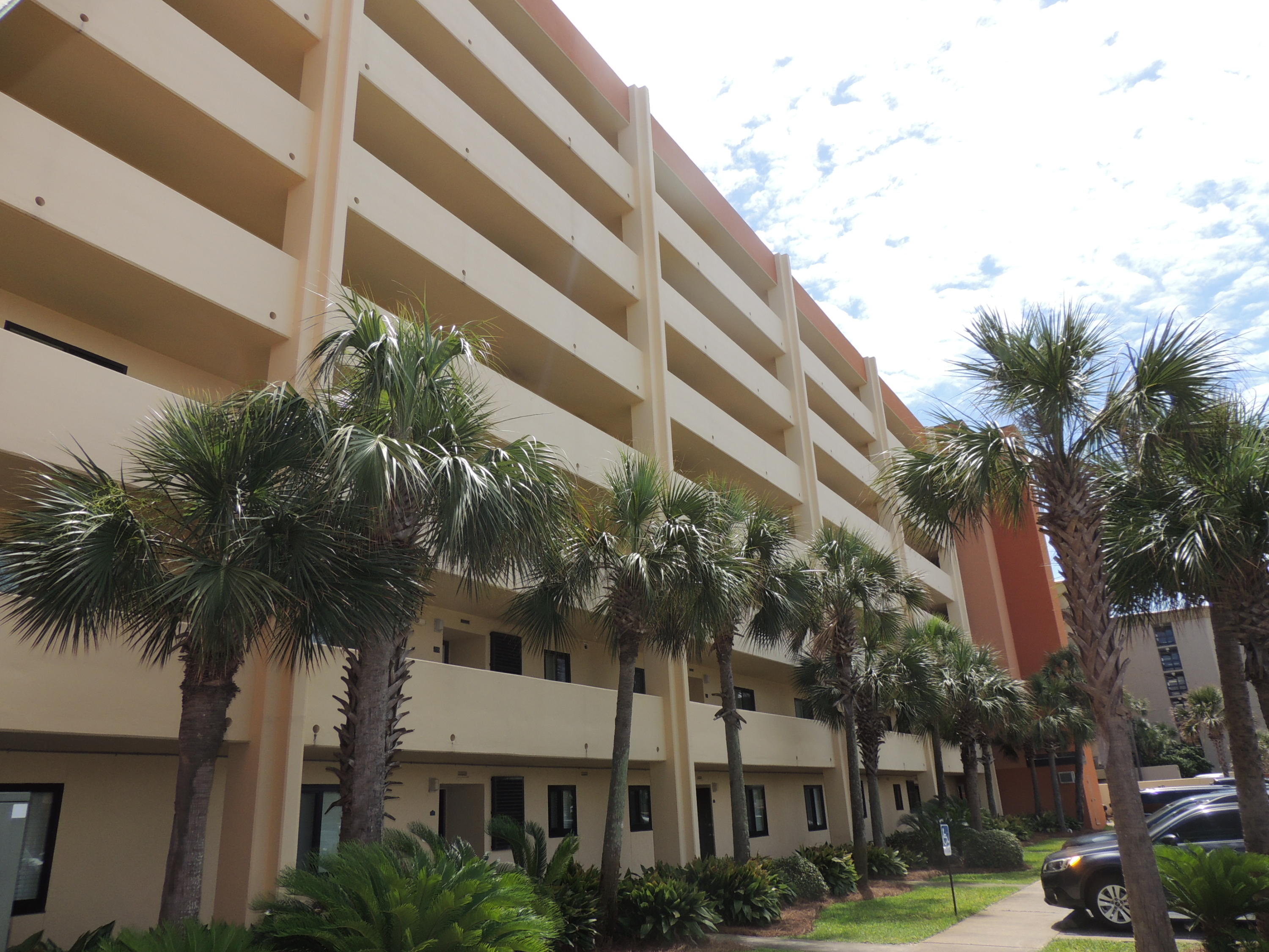 SURF DWELLER CONDO - Residential