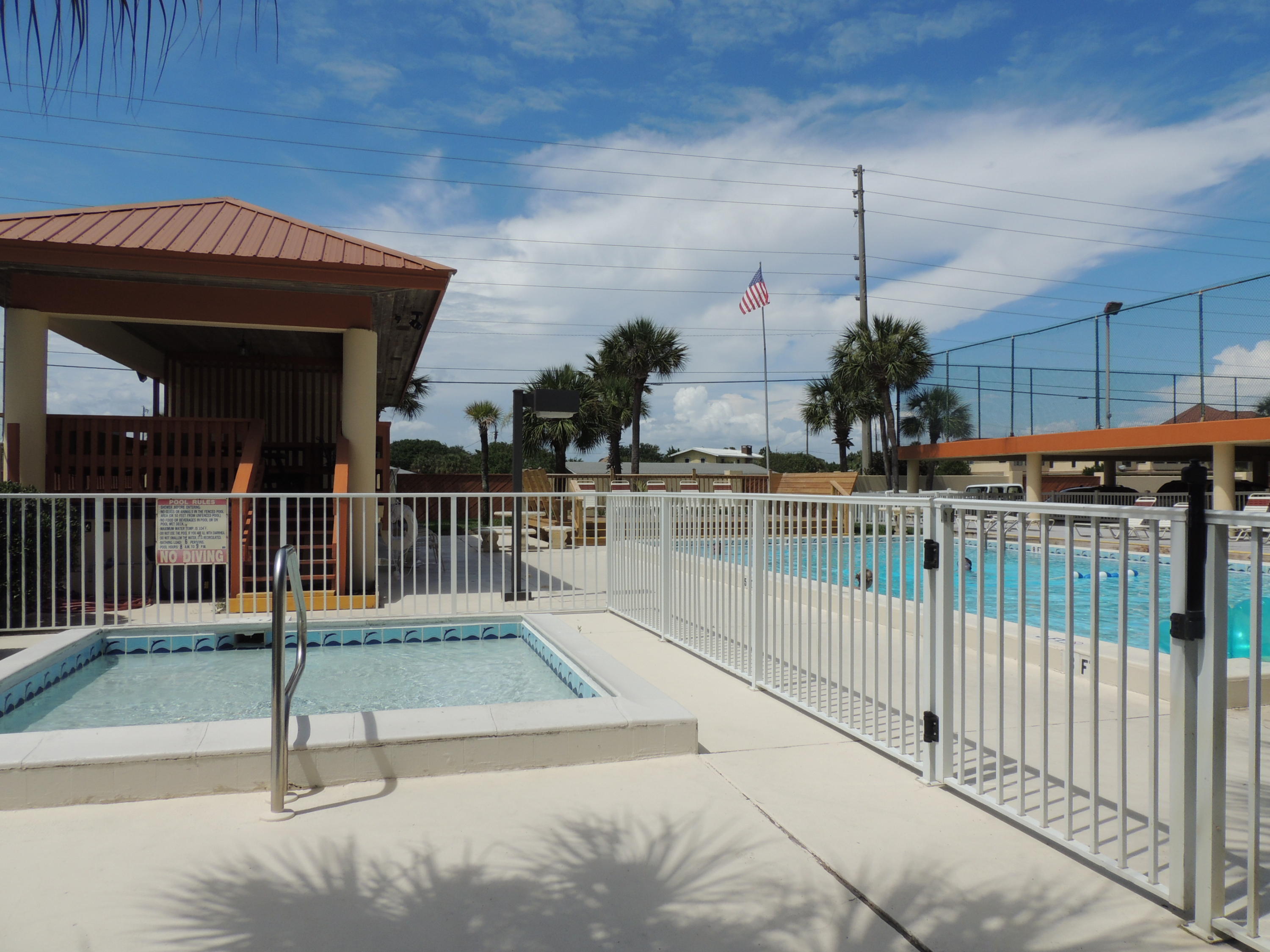 SURF DWELLER CONDO - Residential