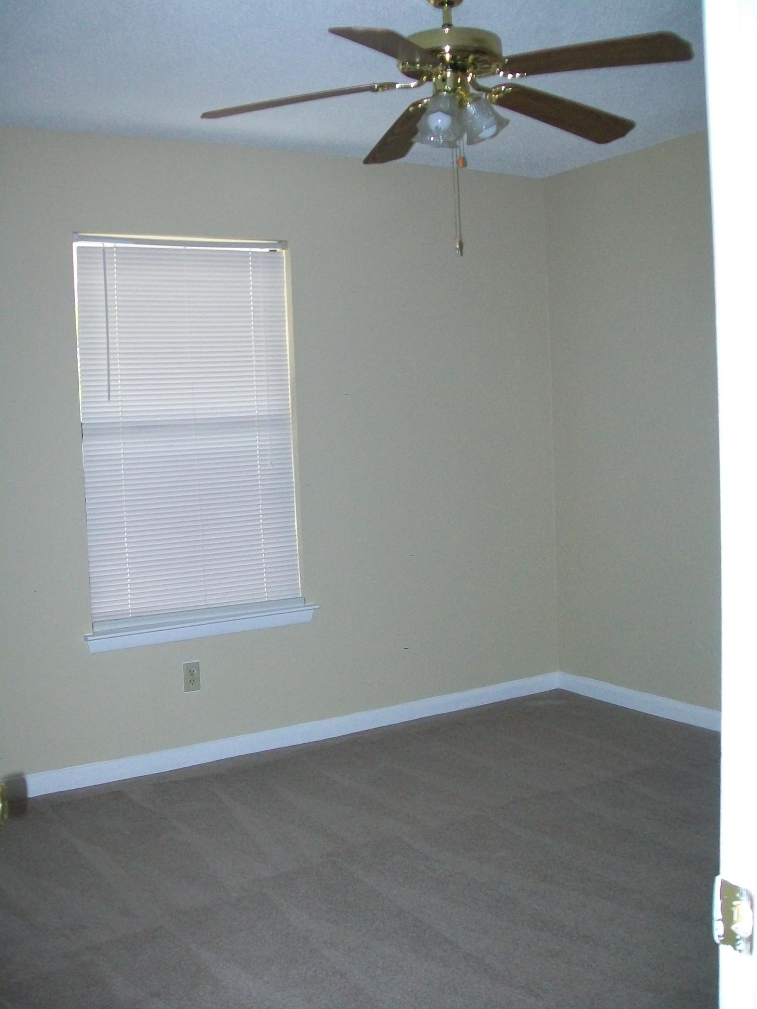 KELL-AIRE GARDENS - Residential Lease