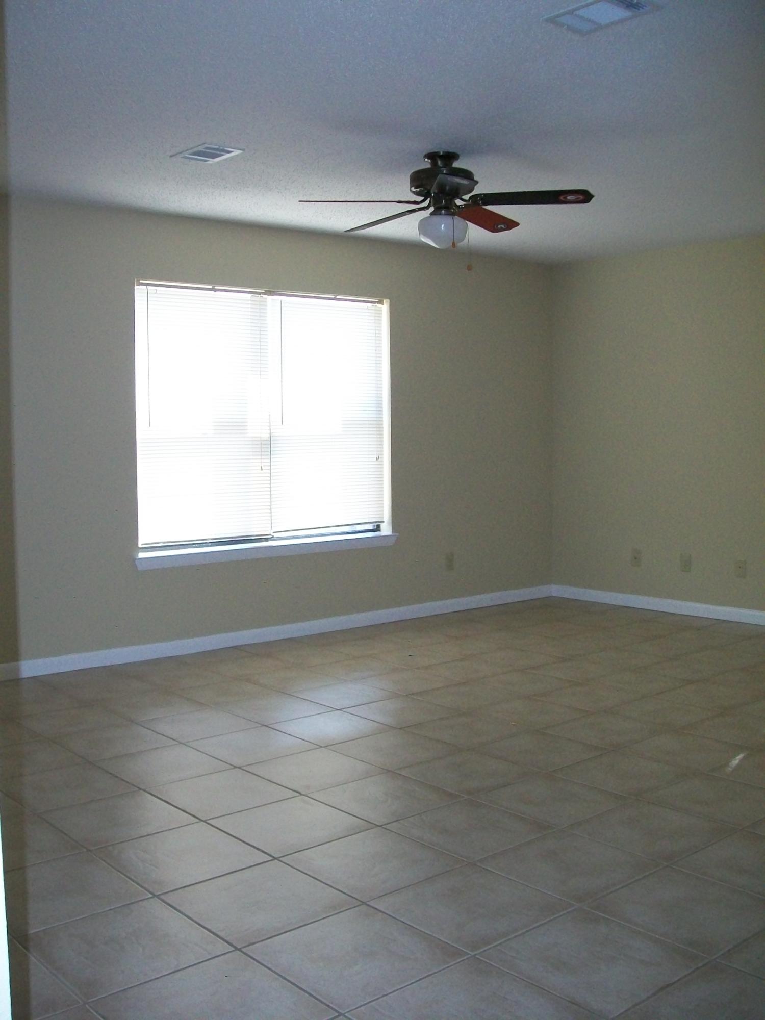 KELL-AIRE GARDENS - Residential Lease