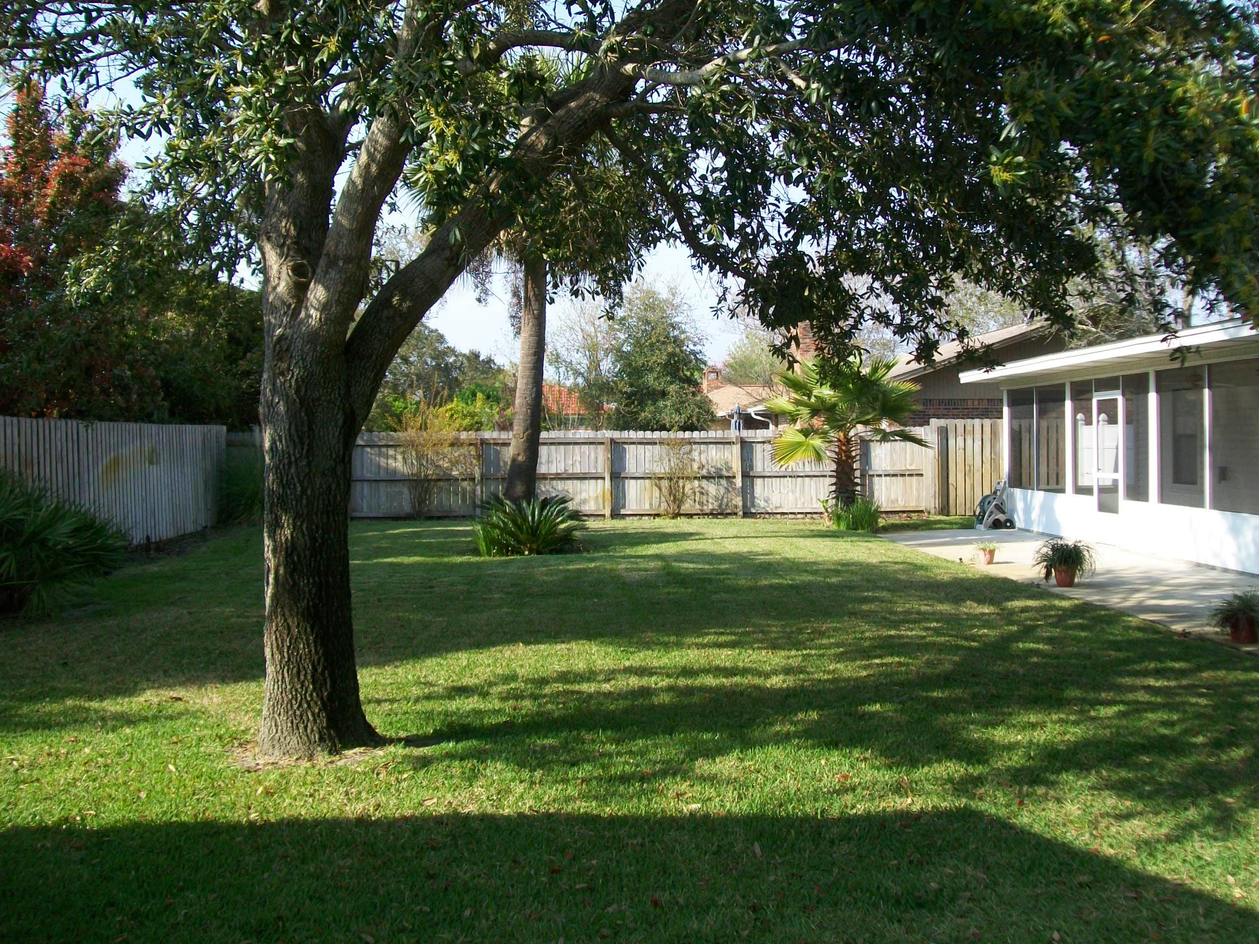 KELL-AIRE GARDENS - Residential Lease