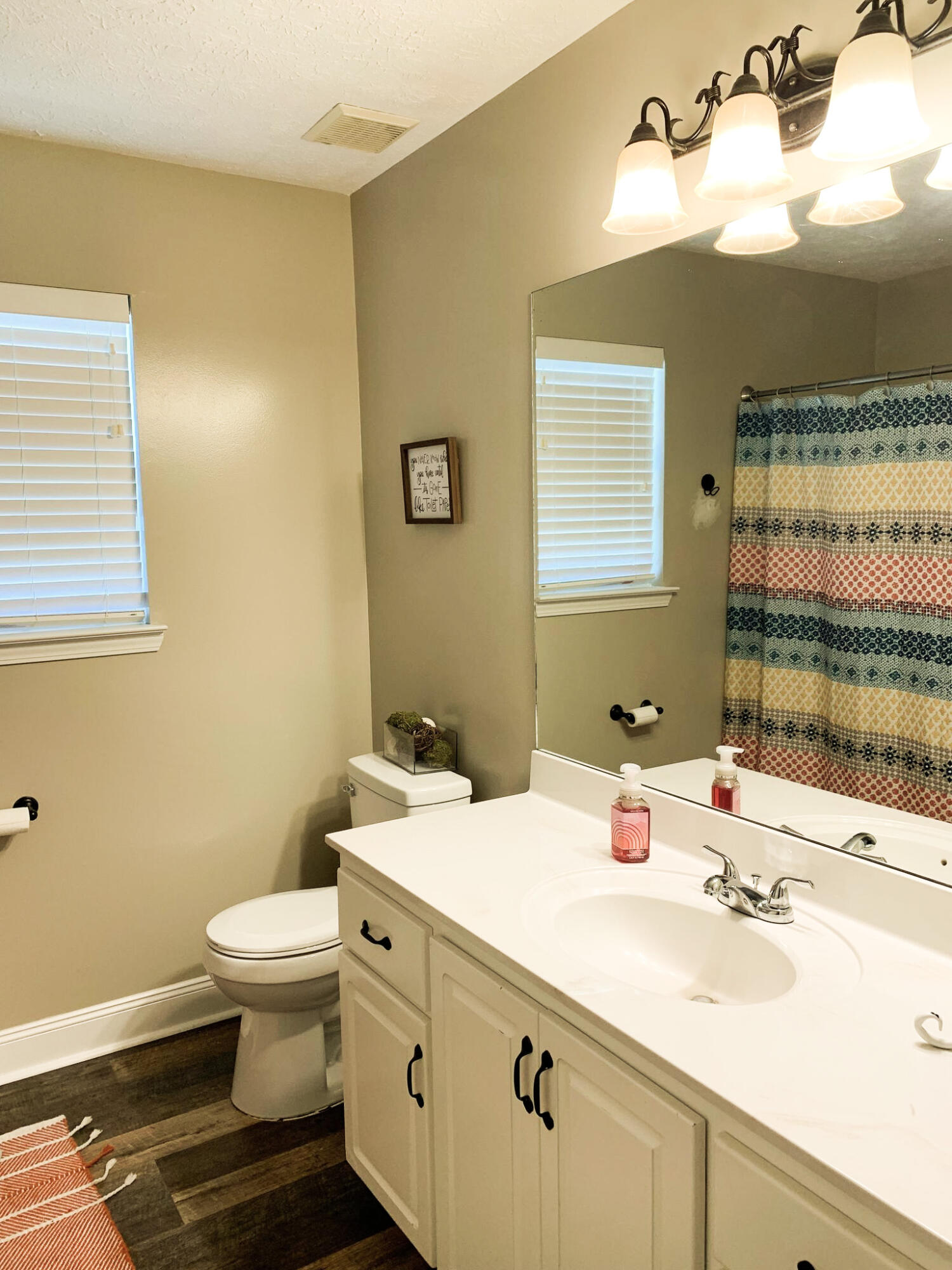 PELICAN POINT - Residential