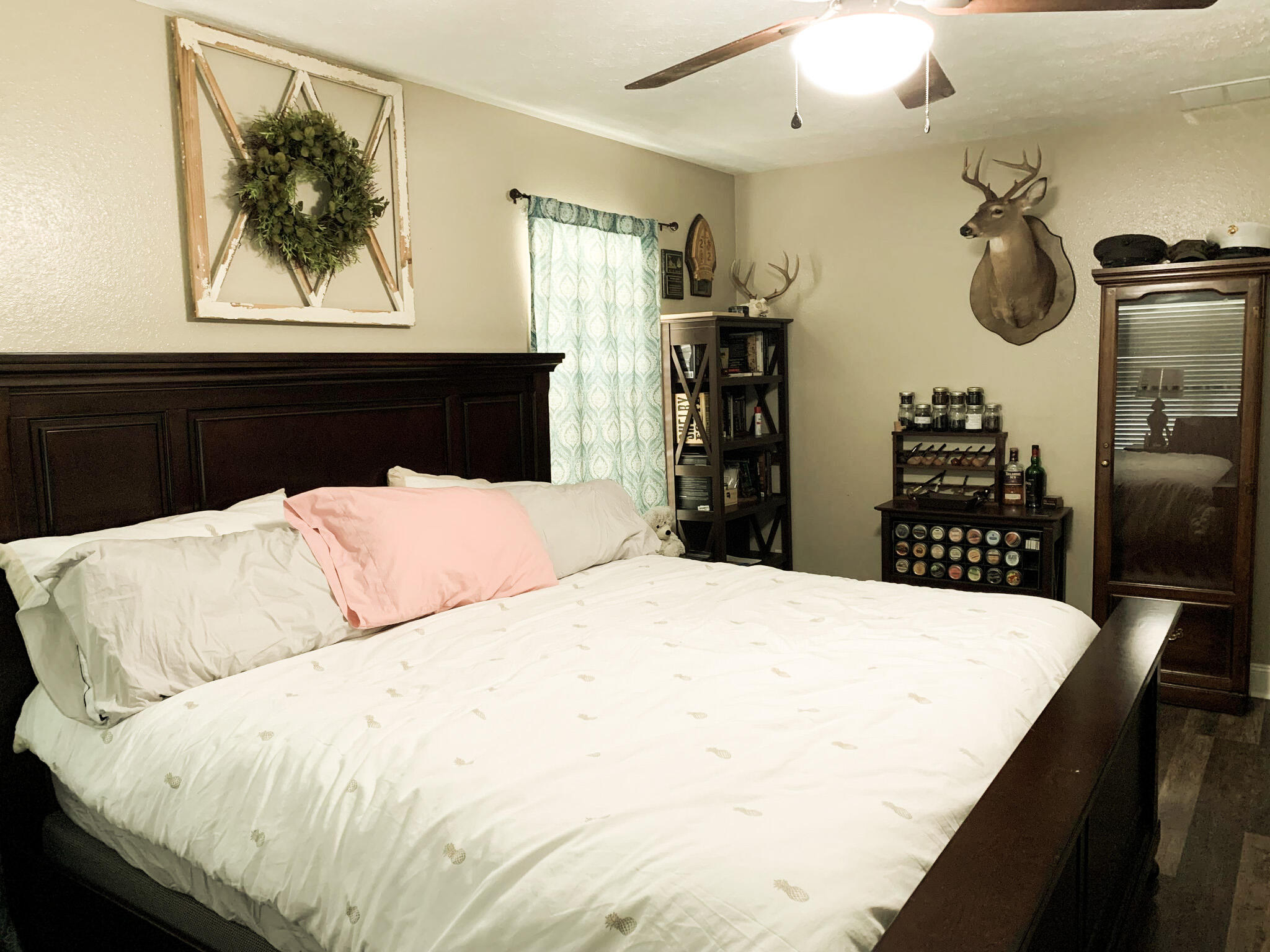 PELICAN POINT - Residential