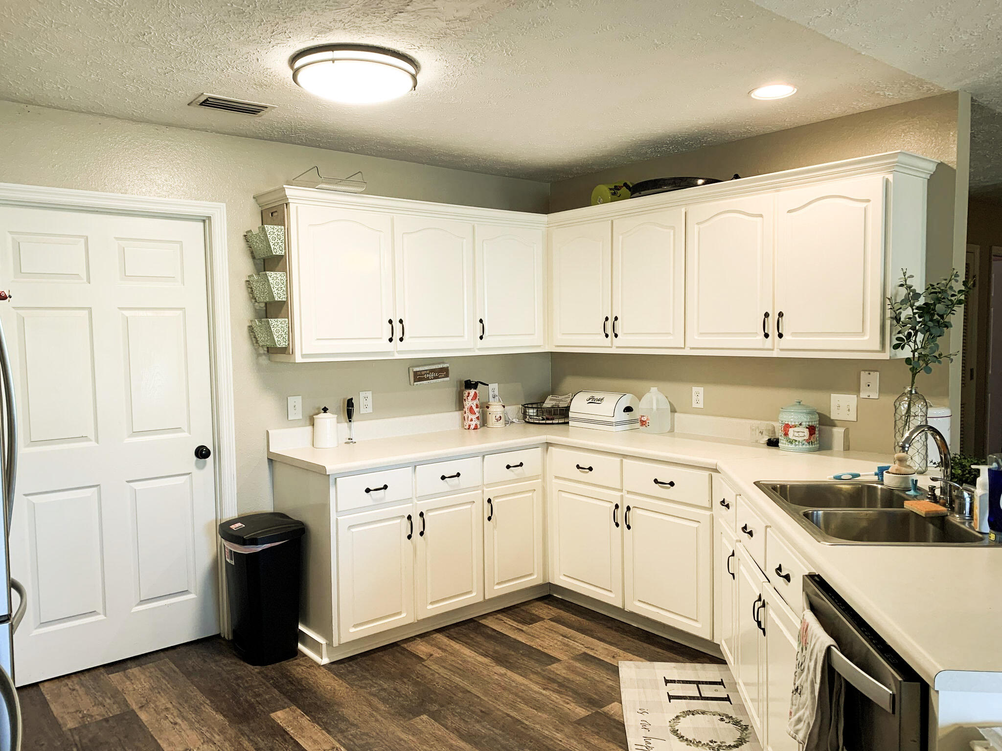 PELICAN POINT - Residential