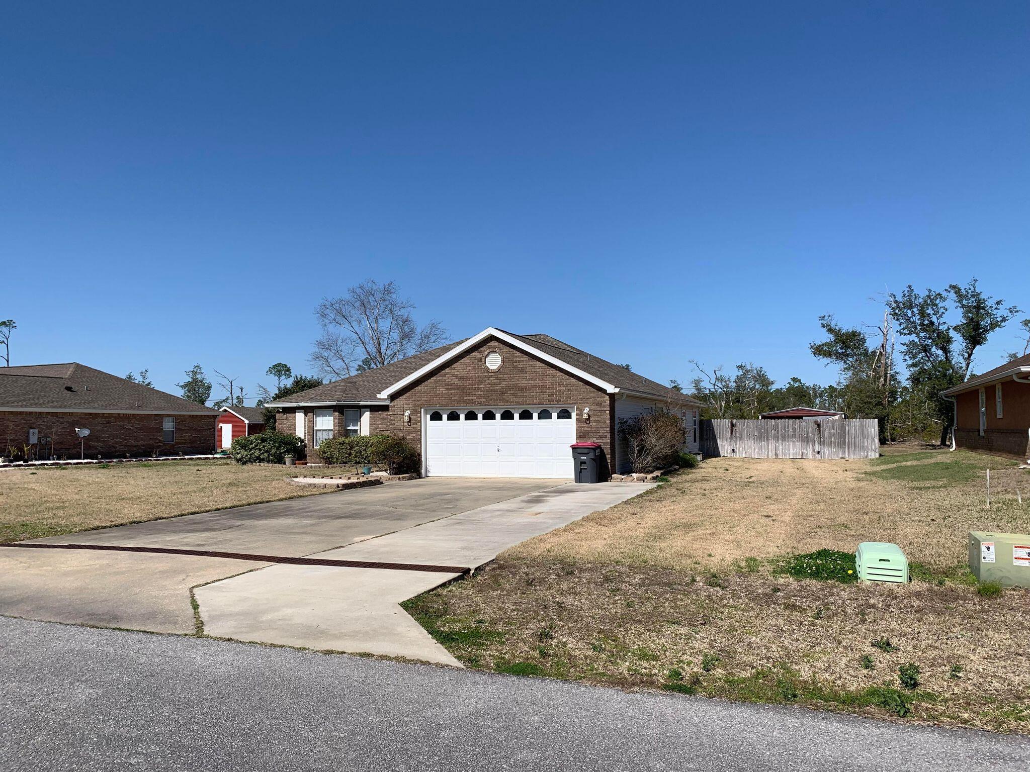 PELICAN POINT - Residential