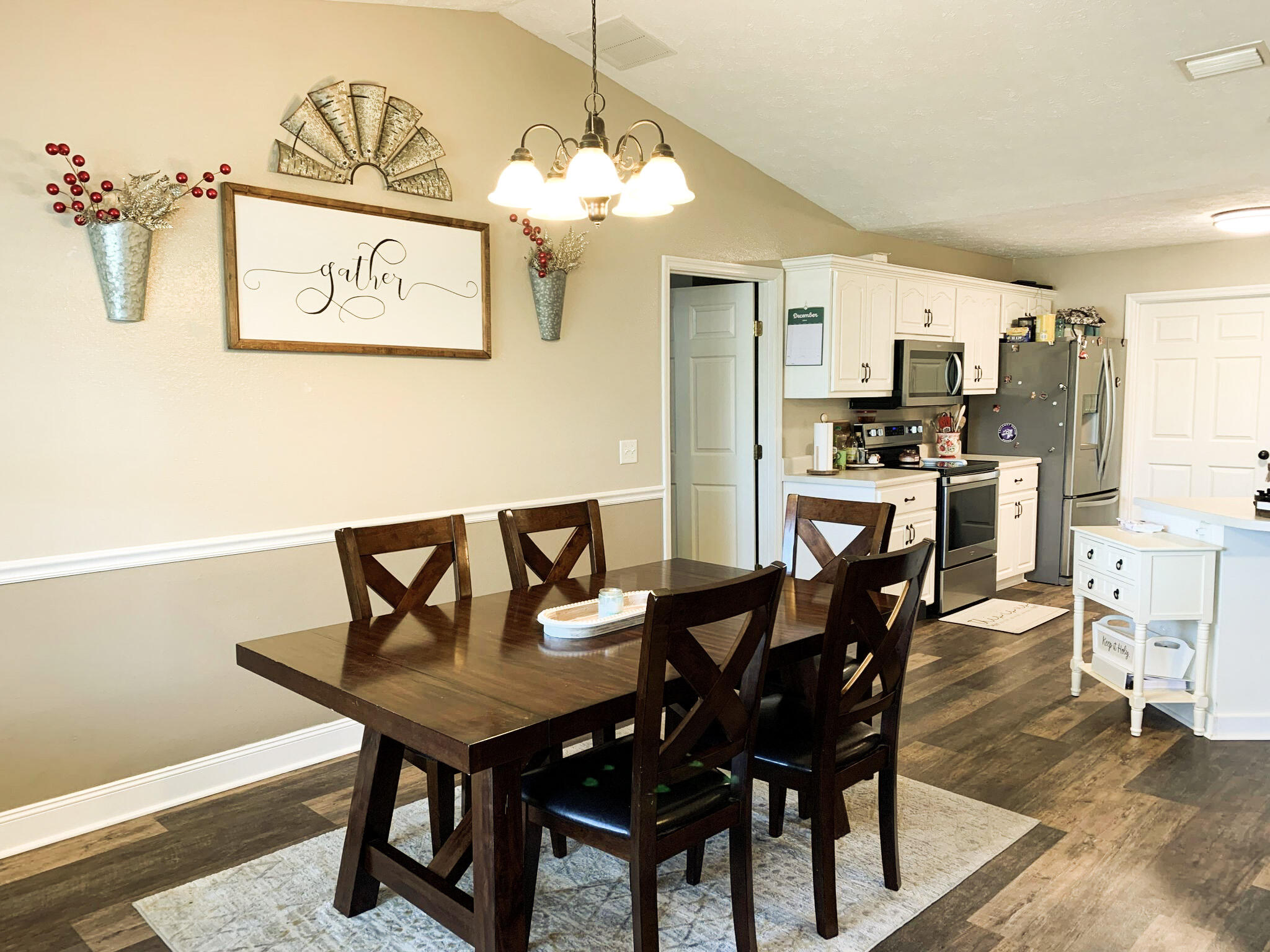 PELICAN POINT - Residential