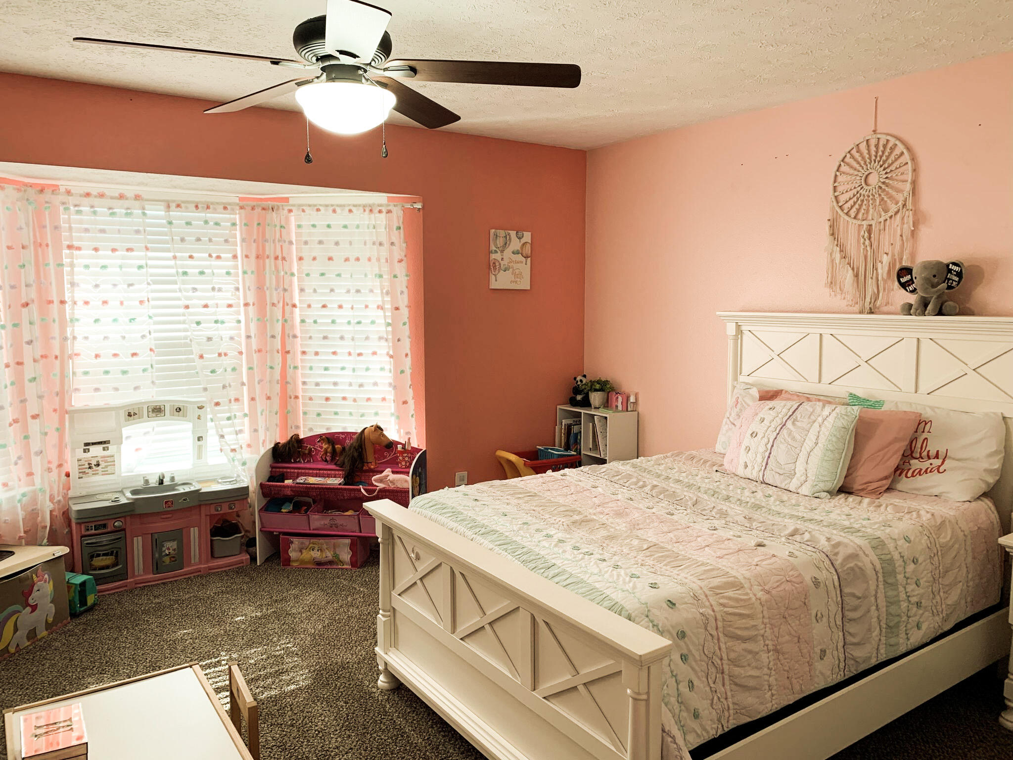 PELICAN POINT - Residential