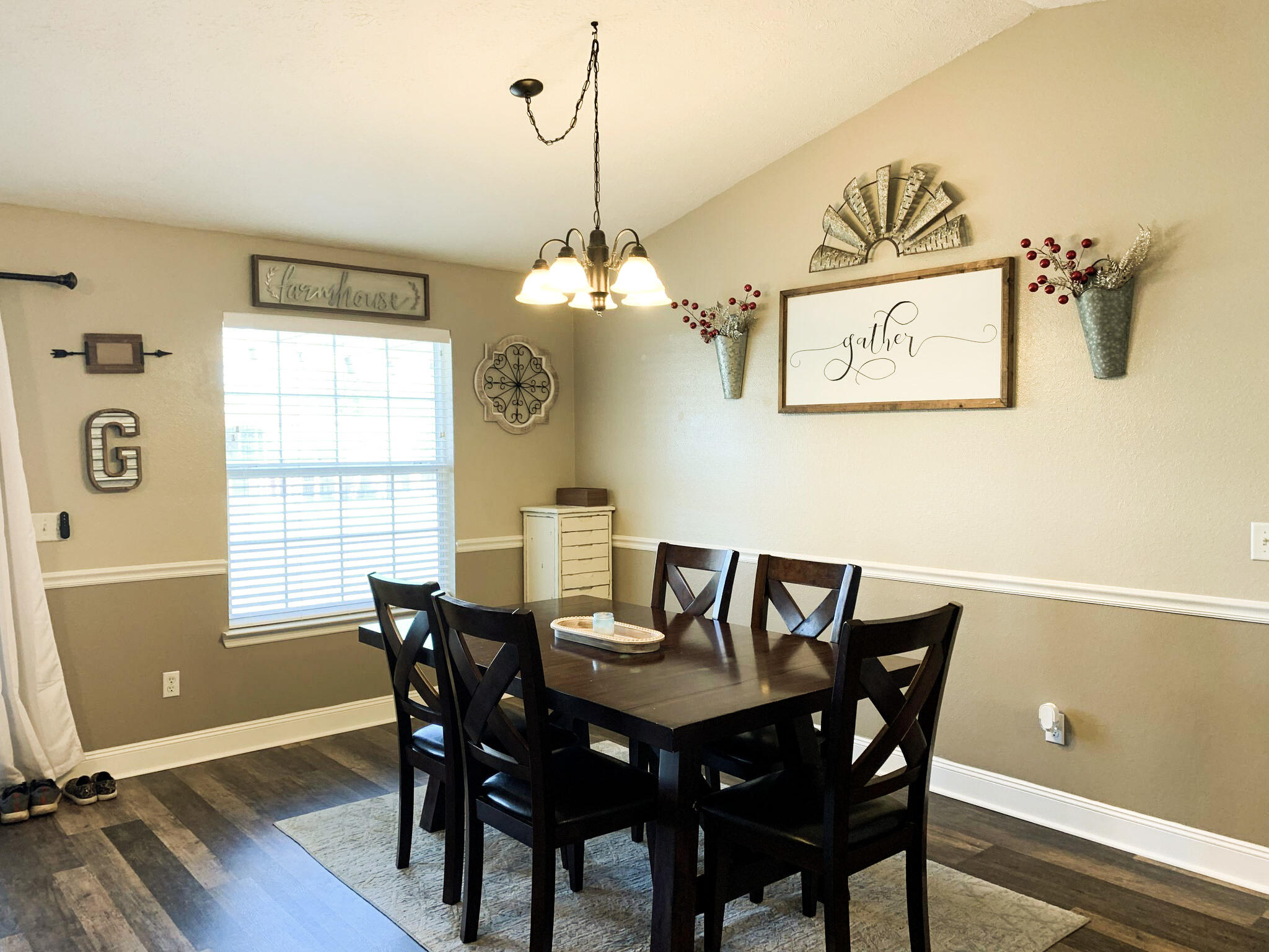 PELICAN POINT - Residential